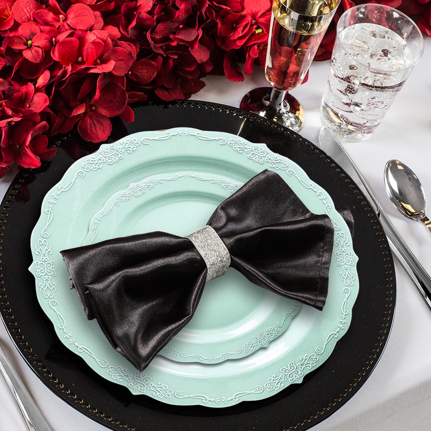 Turquoise Vintage Round Disposable Plastic Dinner Plates (10")