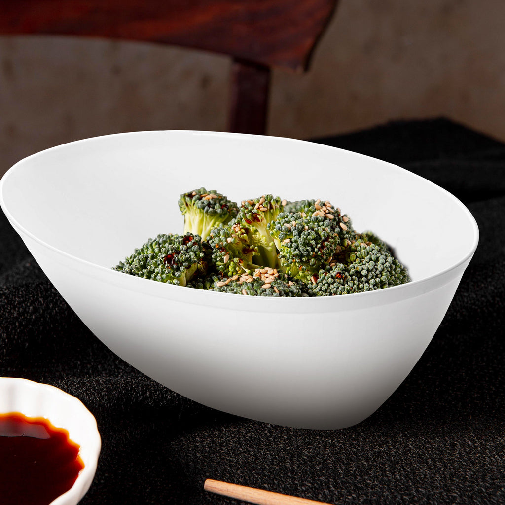 White Oval Plastic Serving Bowls (2 qt.)