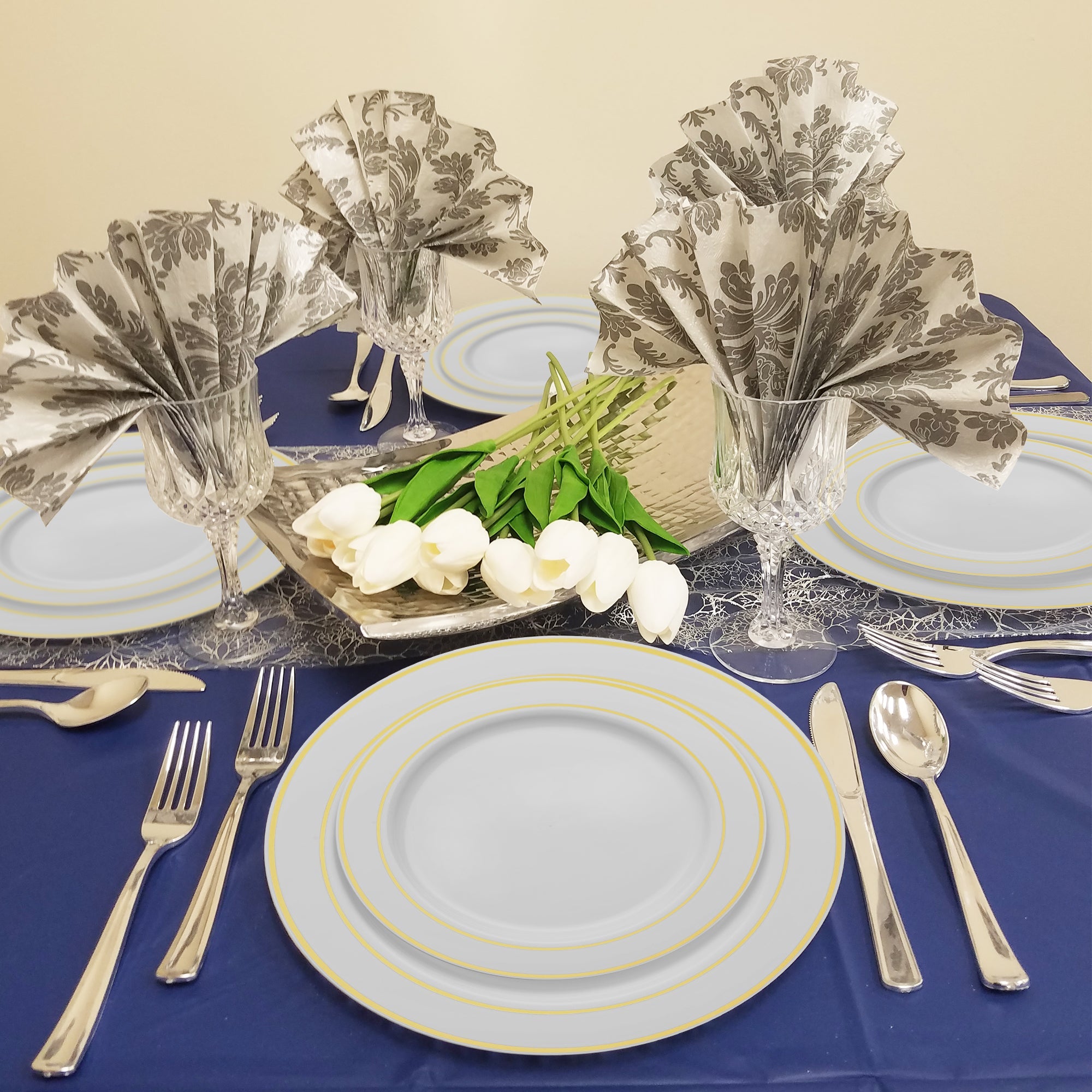 White with Gold Edge Rim Plastic Pastry Plates (6")