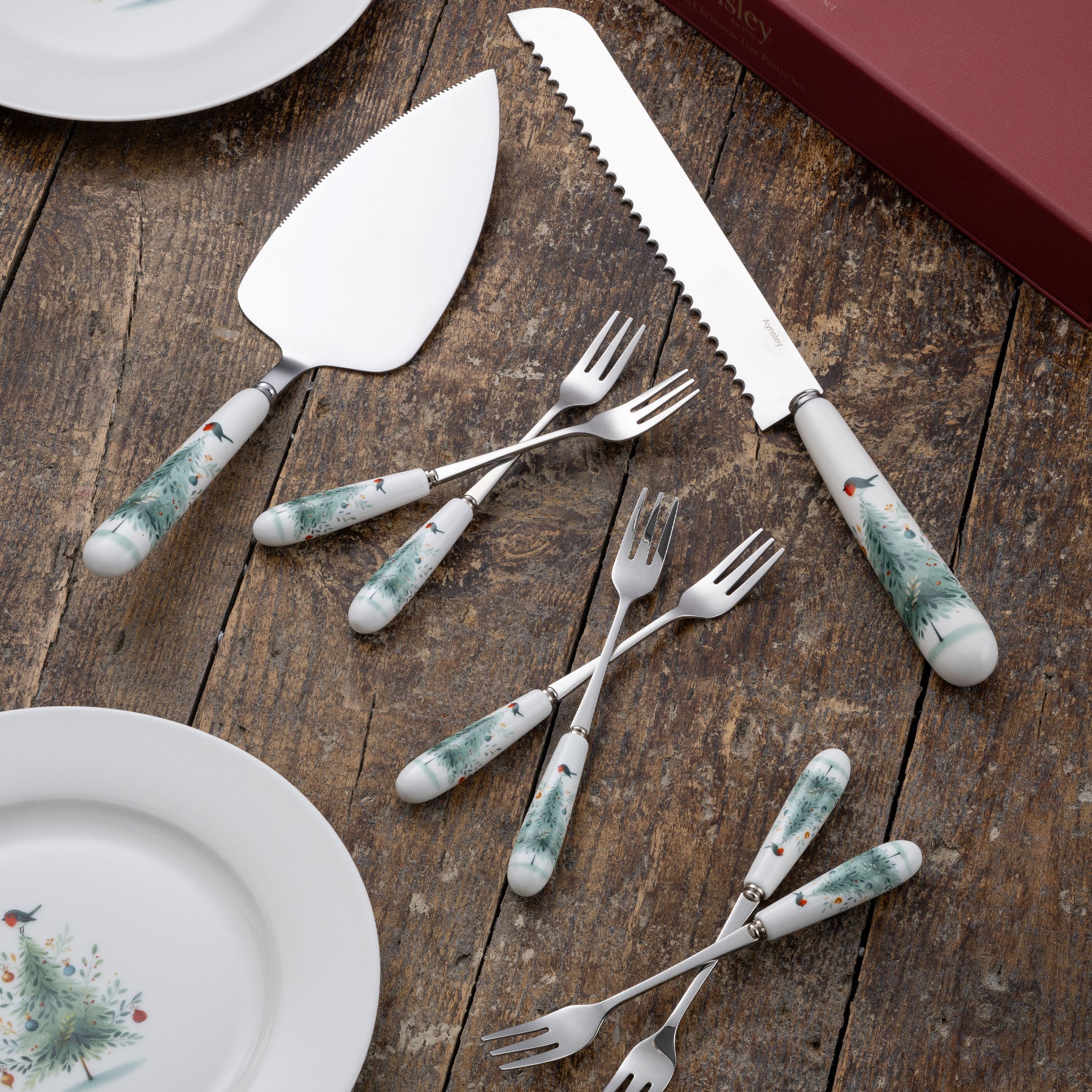Aynsley Little Robin Christmas Tree Pastry Set