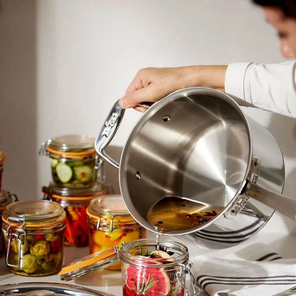 All-Clad G5 Graphite Core Stainless Steel 5-ply Bonded 4qt (3.8L) Sauce Pan with Lid