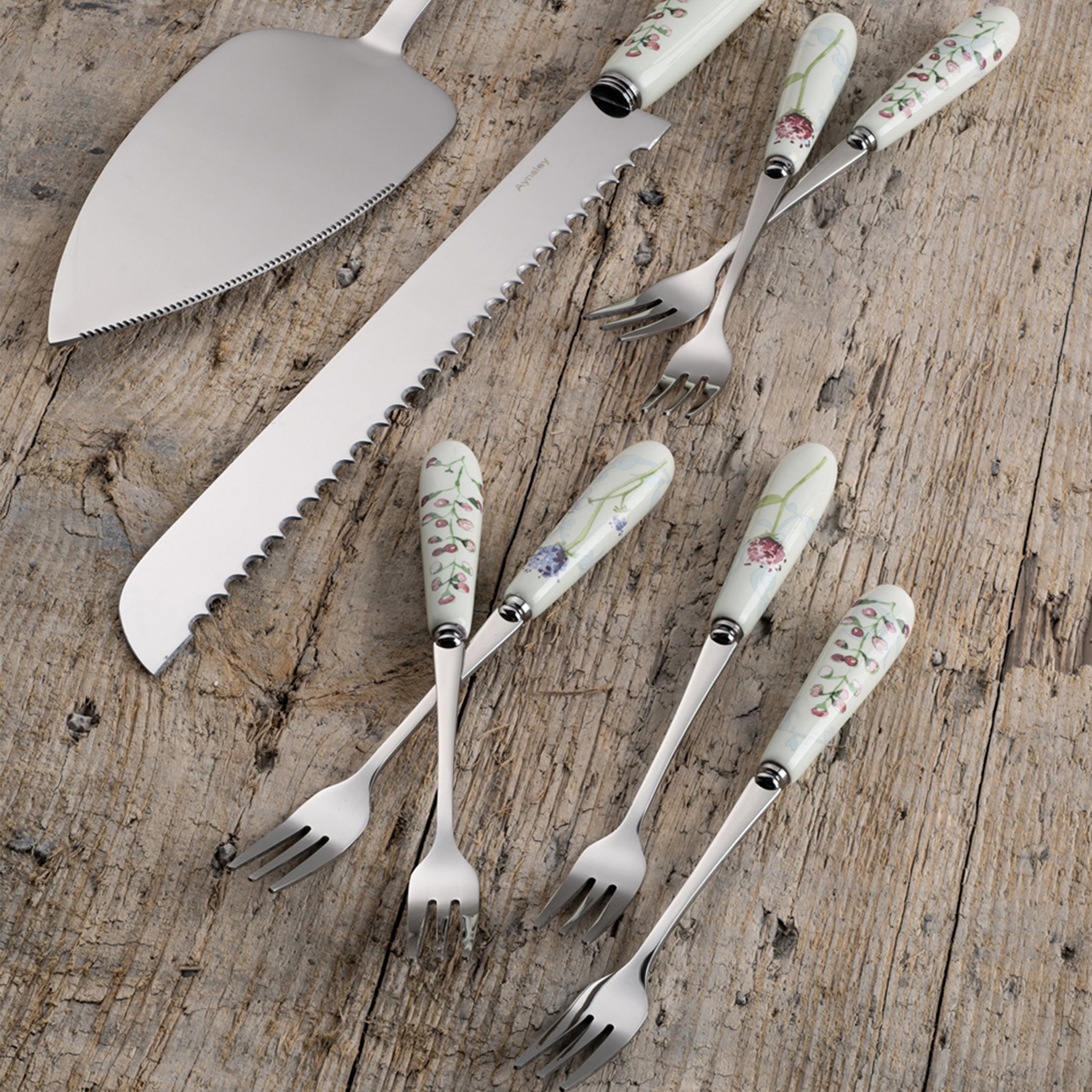 Aynsley Camille Pale Jade Pastry Set