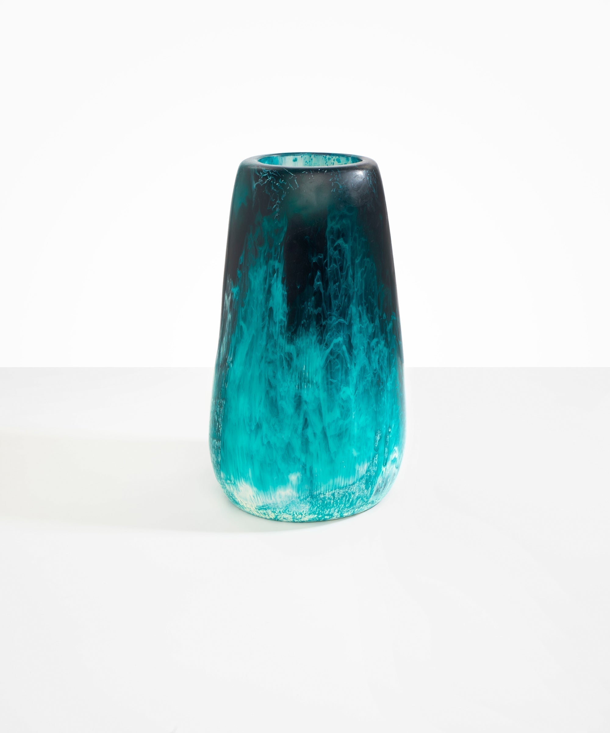Grand Pebble Vase