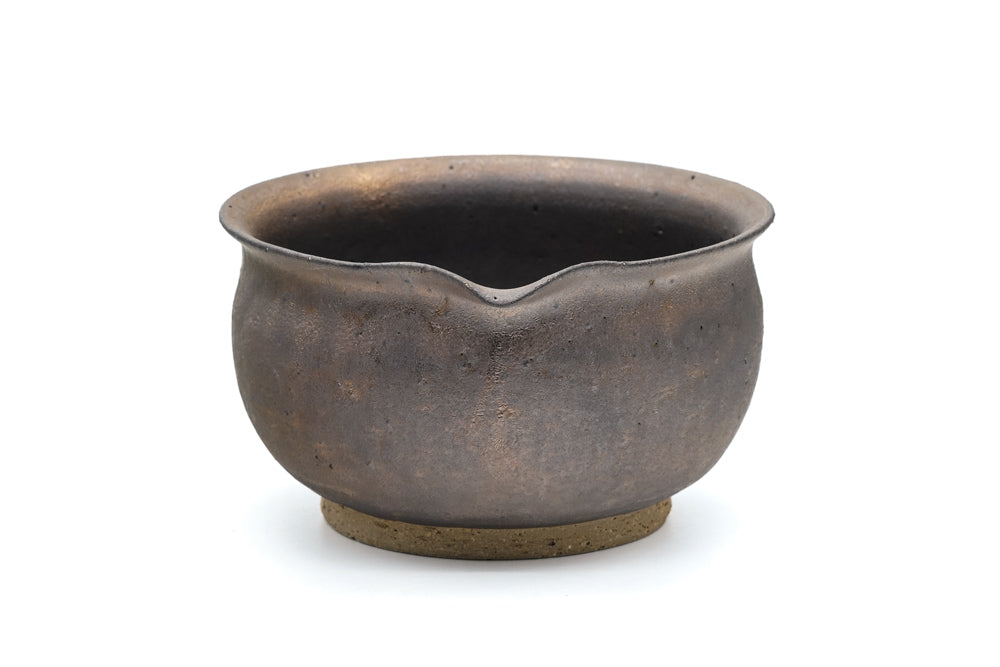 Kurokinsai Spouted Matcha Bowl