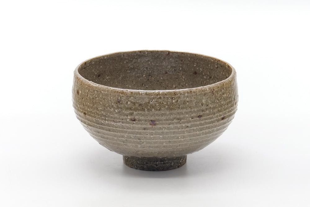 Japanese Matcha Bowl - Beige Textured Wa-nari Chawan - 400ml