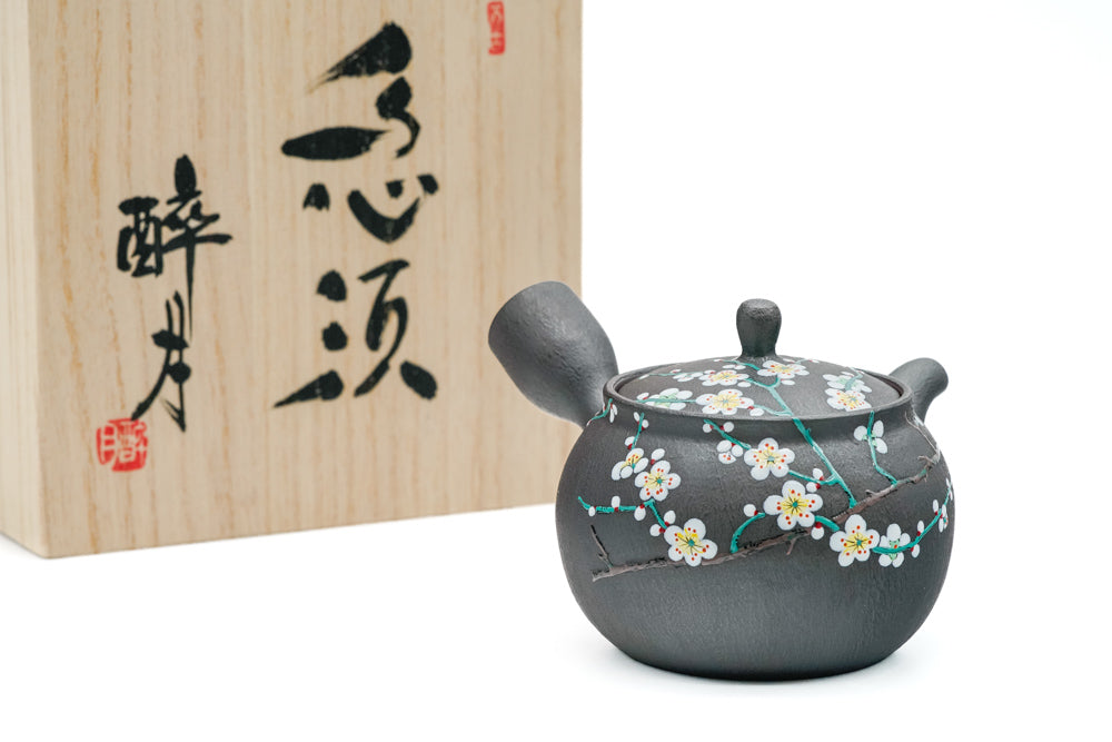 Plum Blossom Banko-yaki Teapot - 270ml