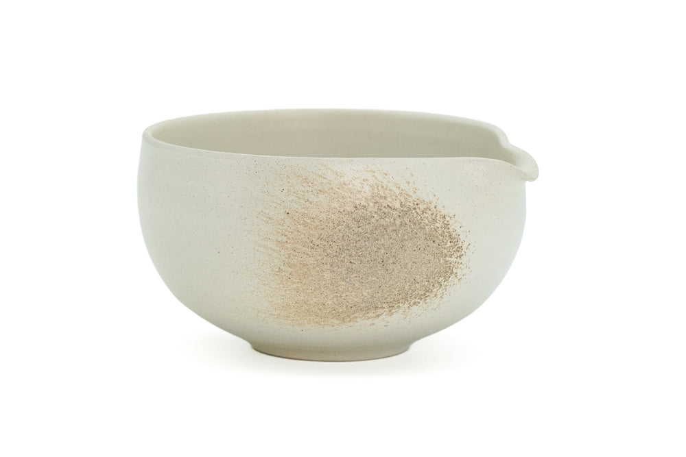 Ash-Glazed Spouted Matcha Bowl