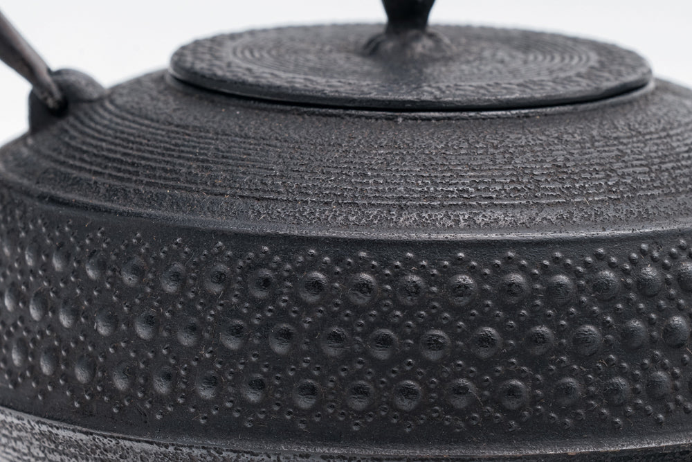 Axle-shaped Cast Iron Tetsubin - 1.2L