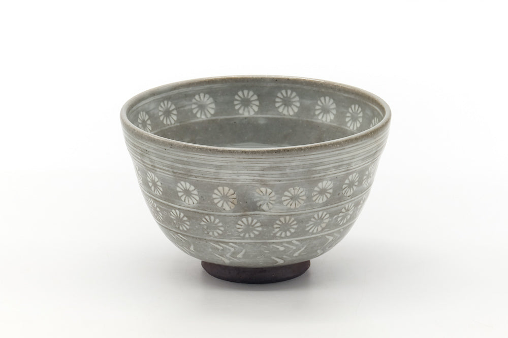 Japanese Matcha Bowl - Chrysanthemum Mishima White Hakeme Chawan