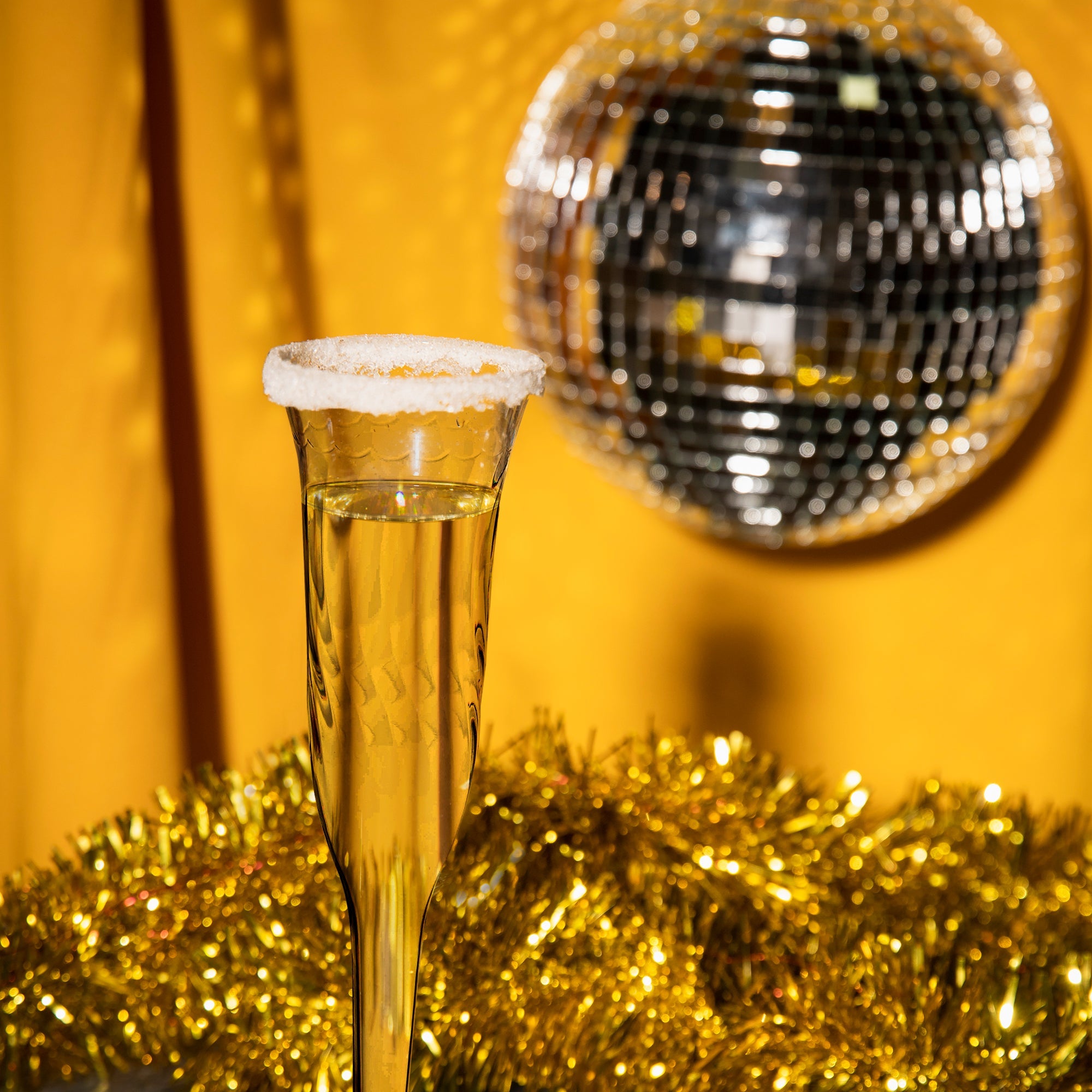 Clear Plastic Champagne Flutes (5 oz. )