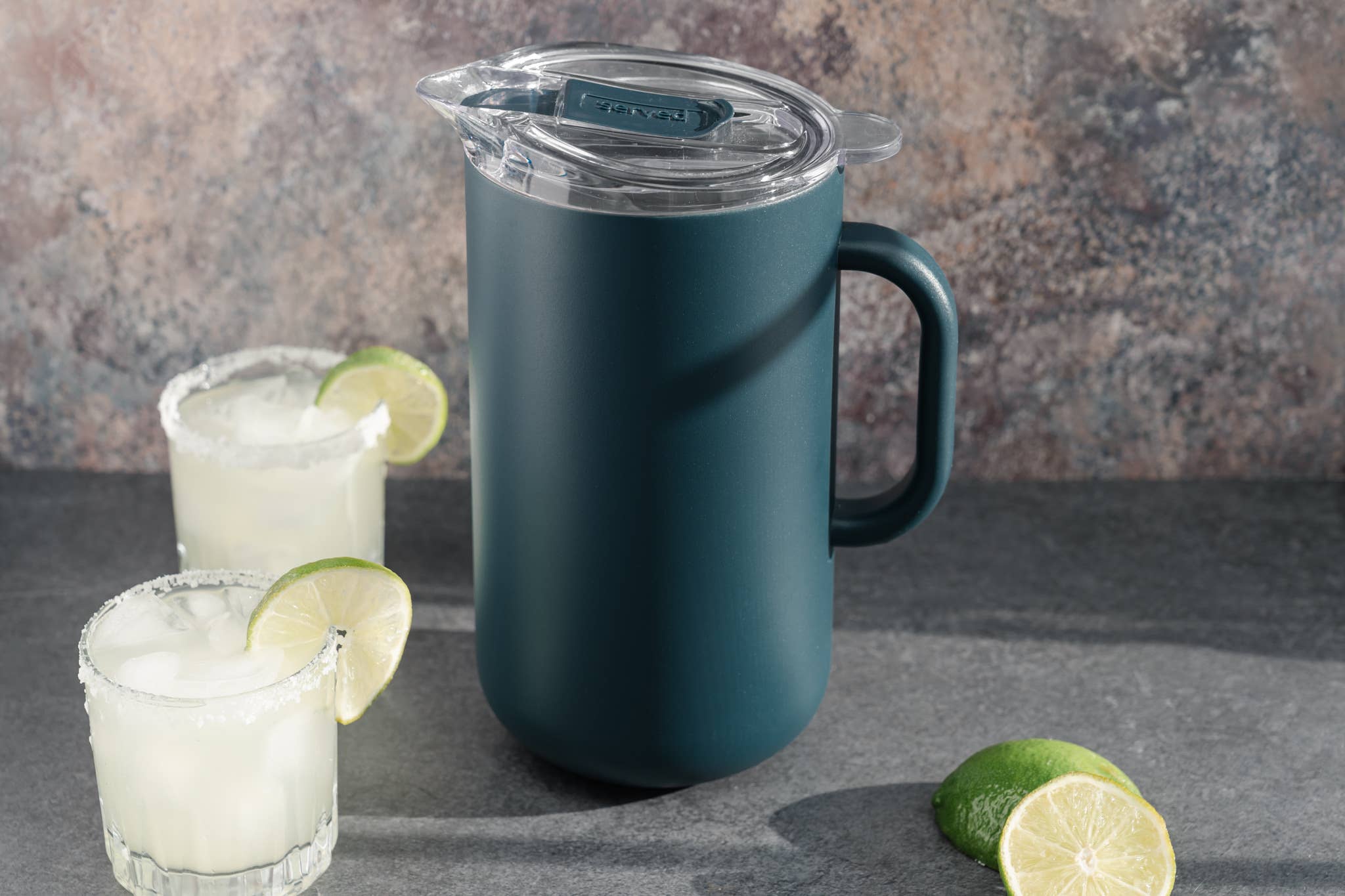 Vacuum-Insulated 2-Liter Pitcher in Caviar