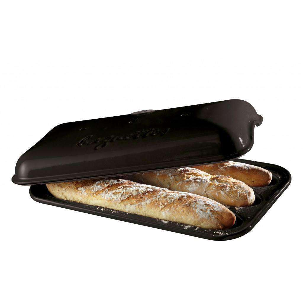 Emile Henry Baguette Baker