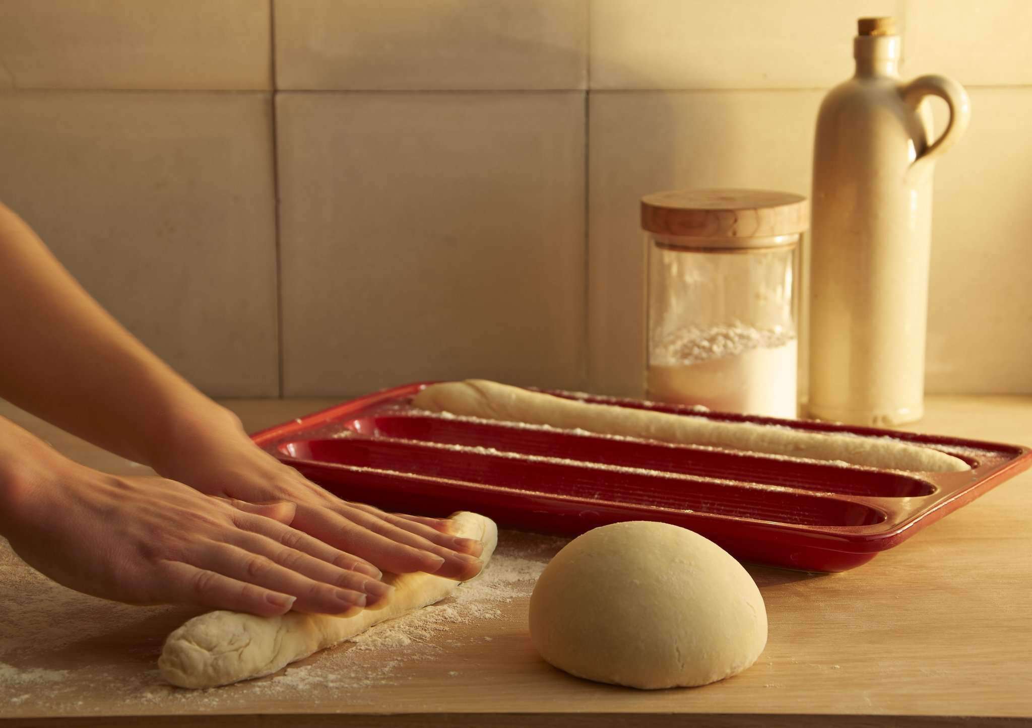Emile Henry Baguette Baker