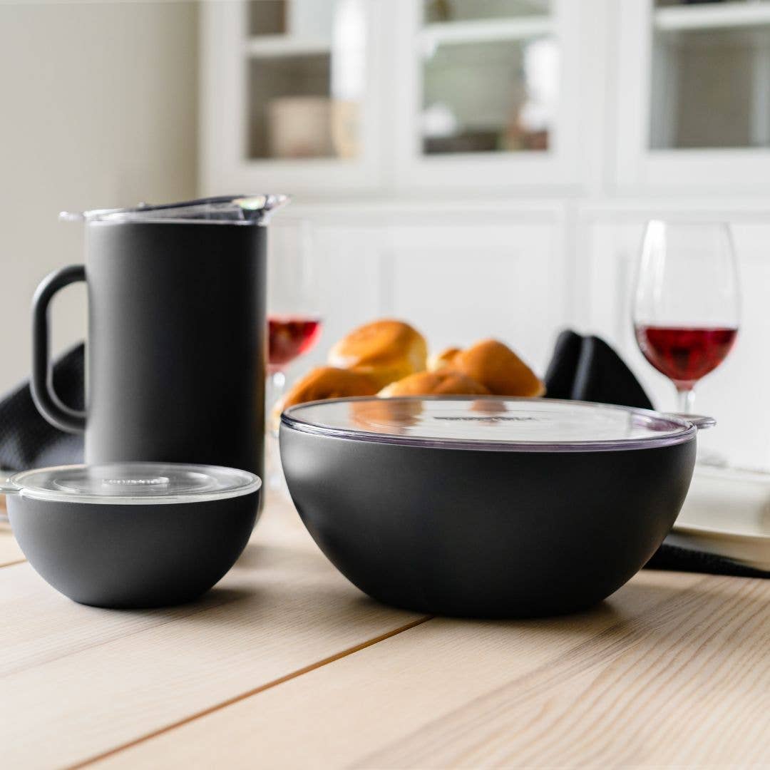 Vacuum-Insulated 2-Liter Pitcher in Caviar