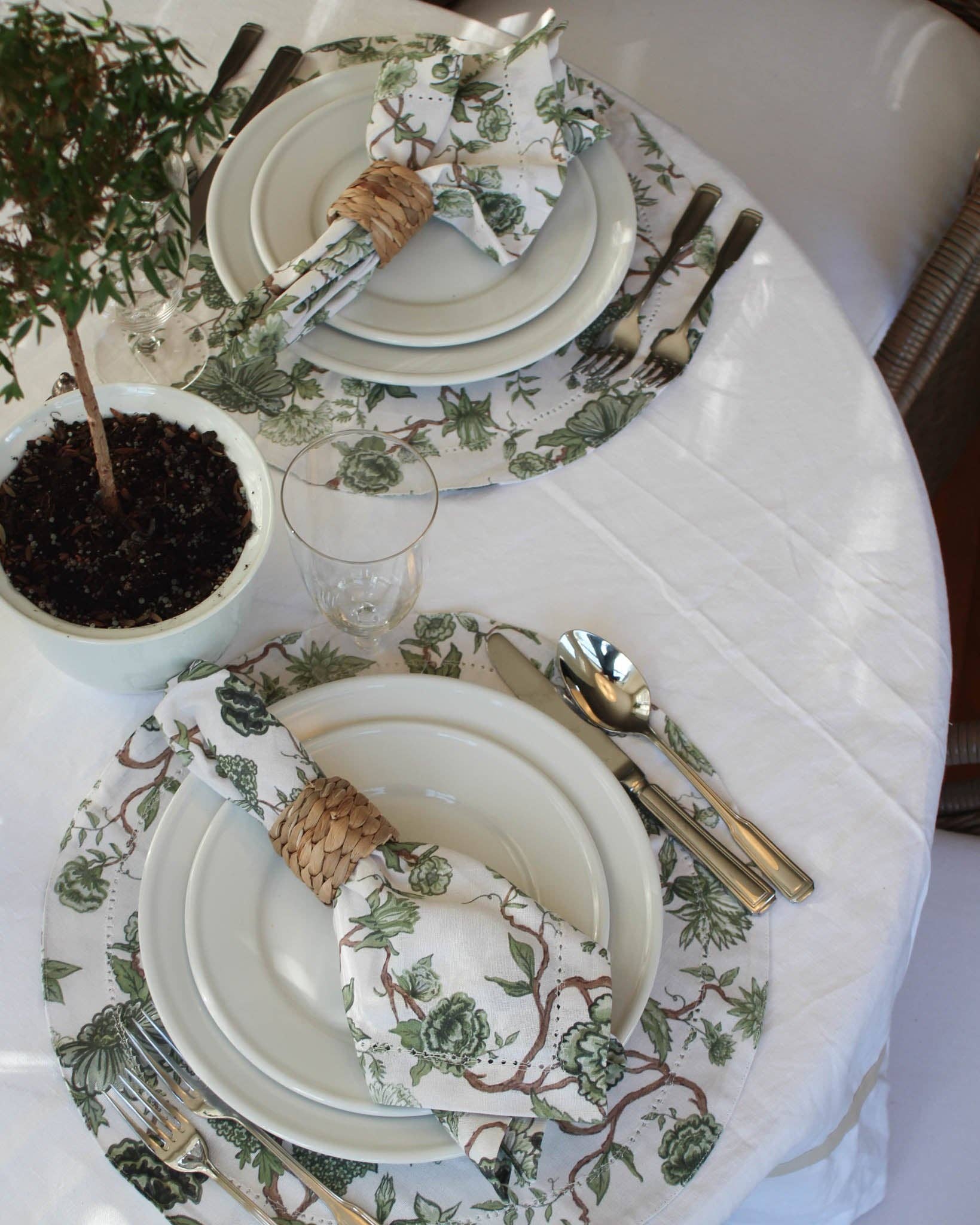 Florence Floral Round Placemats, Set of Four:  Fern