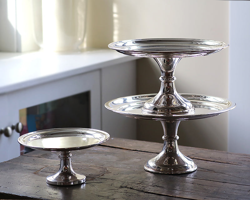 Hôtel Silver Pedestal Cake Stand