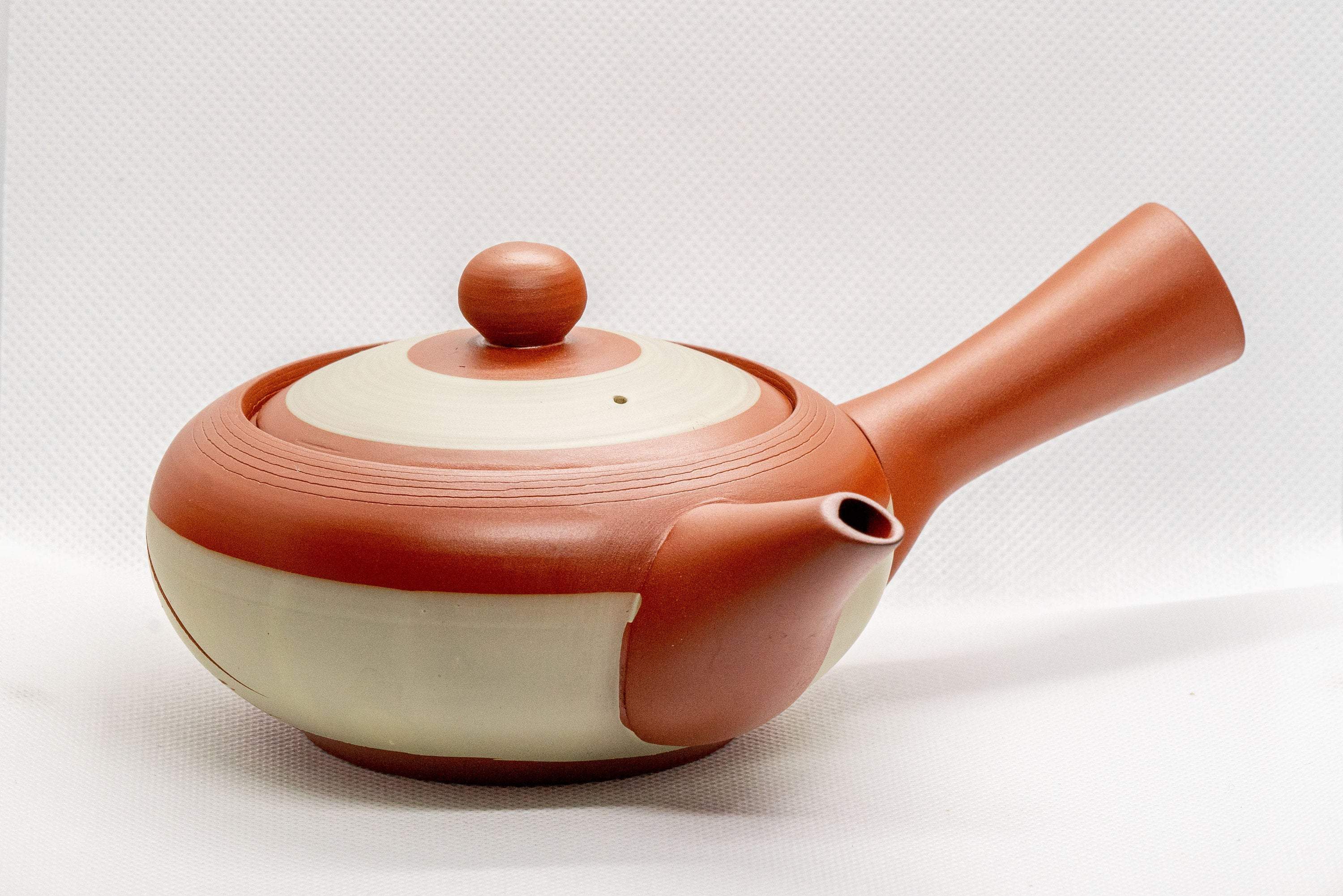Japanese Tea Set -  White Sgraffito Tokoname-yaki Ceramic Kyusu and 5 Lidded Teacups