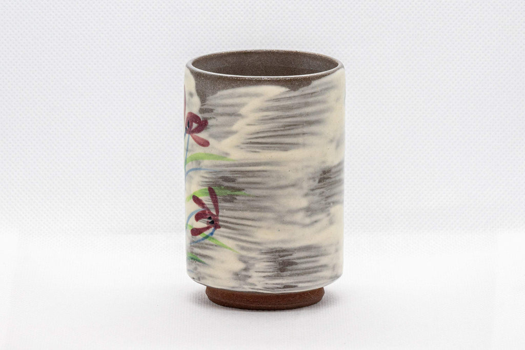 Japanese Teacup - Brushed white glaze tsutsu-gata yunomi with floral design - 150ml