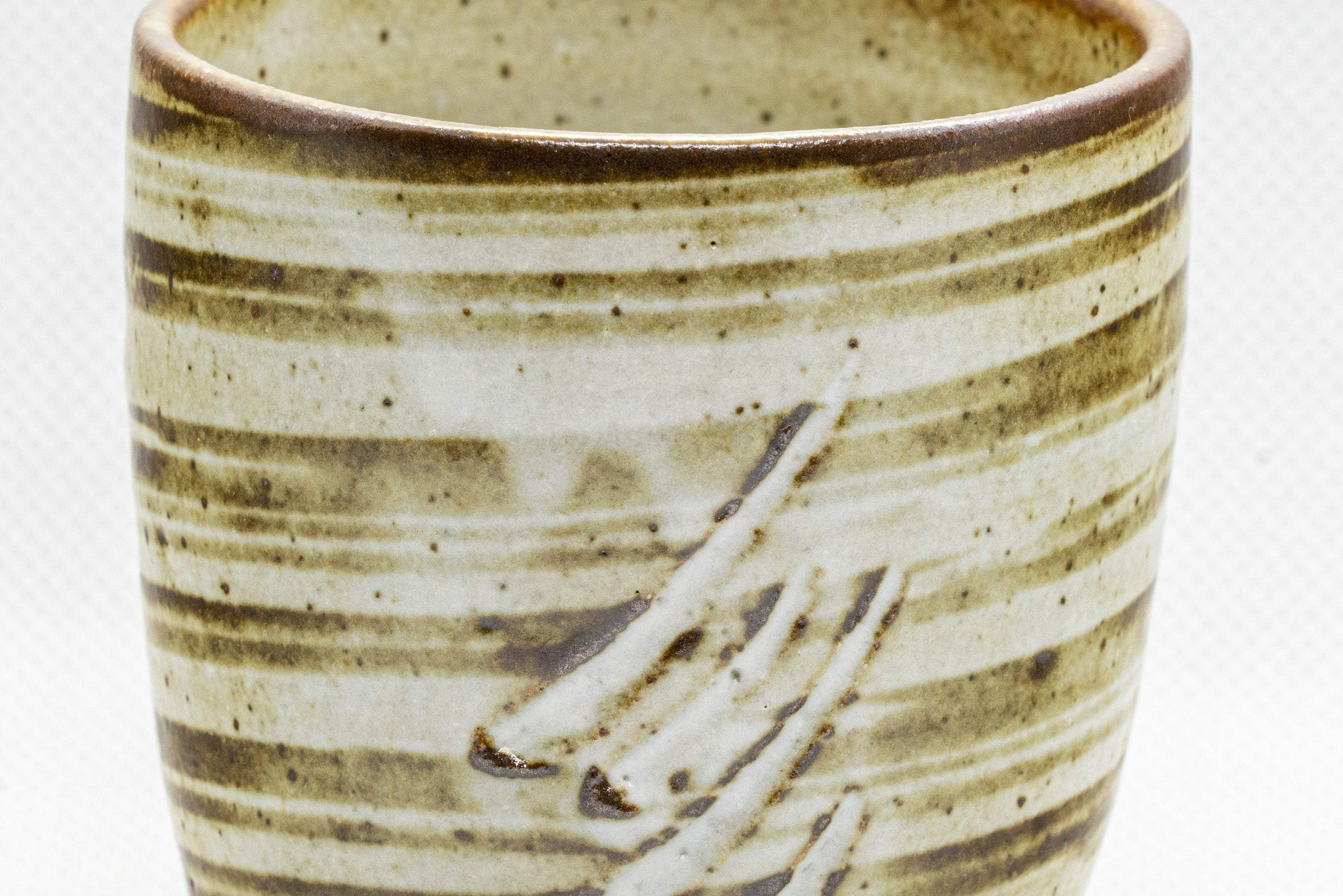 Japanese Teacup - Spiral Tsutsu-gata Yunomi - 170ml