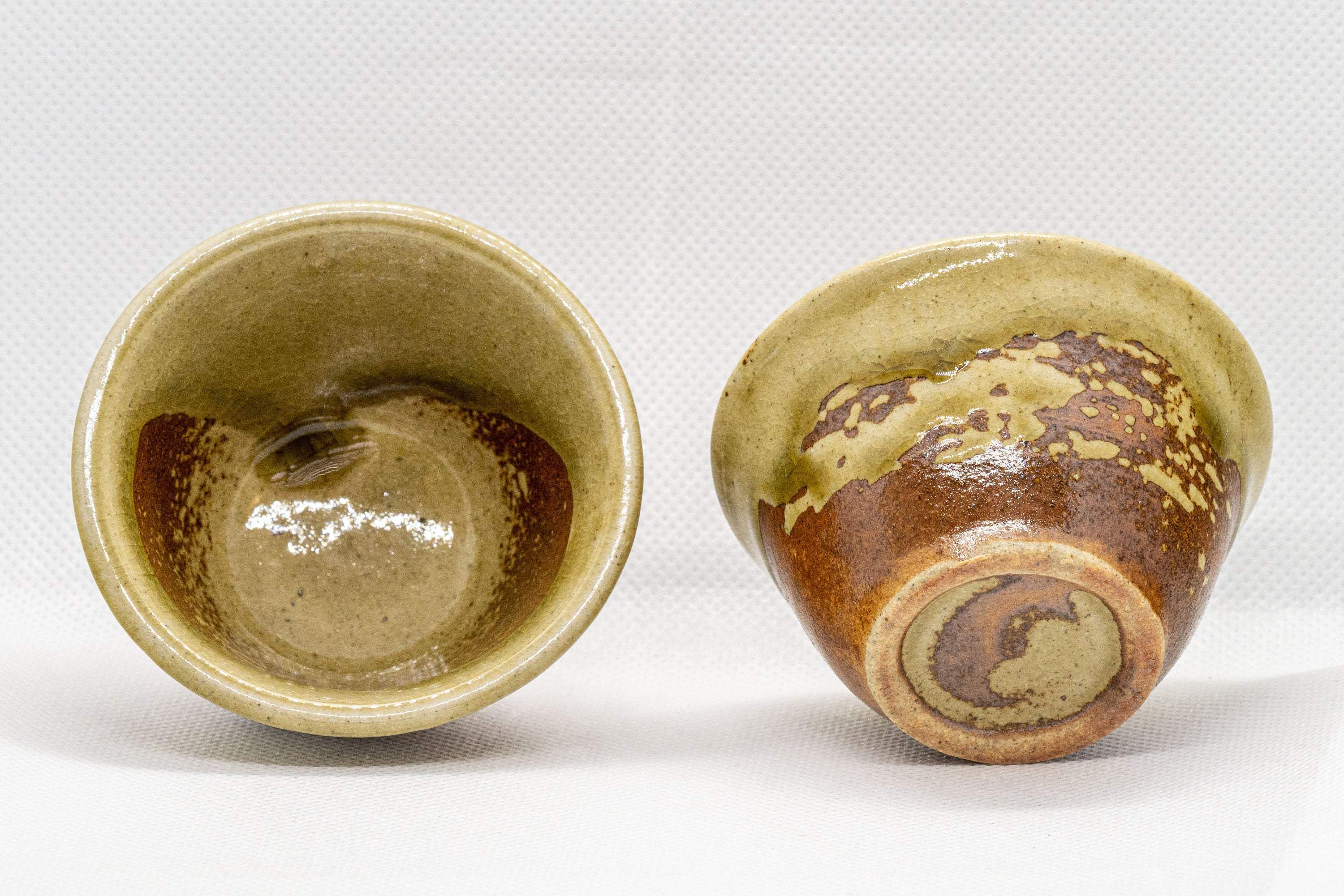 Japanese Teacups - Pair of 香山 Ash Green Glazed Shigaraki-yaki Senchawan - 55ml