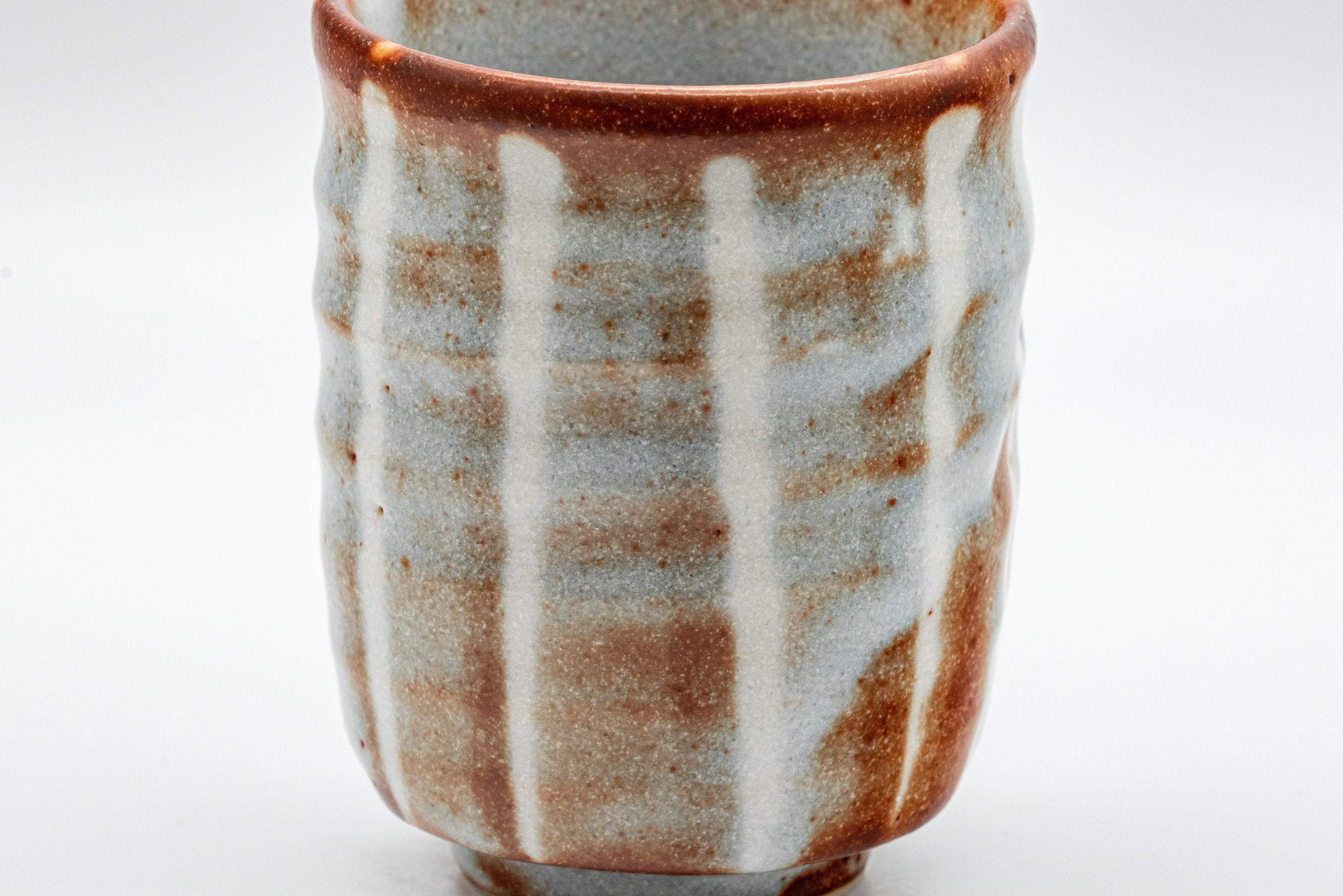 Japanese Teacups - Pair of 暁山窯 Akayama Kiln - Tsutsu-gata Yunomi - 170ml