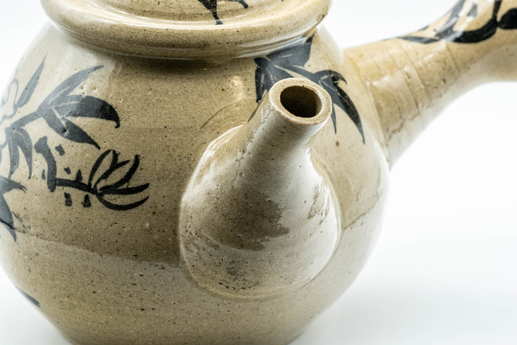 Japanese Kyusu - Large Floral Nasu-gata Do-ake Teapot - 900ml