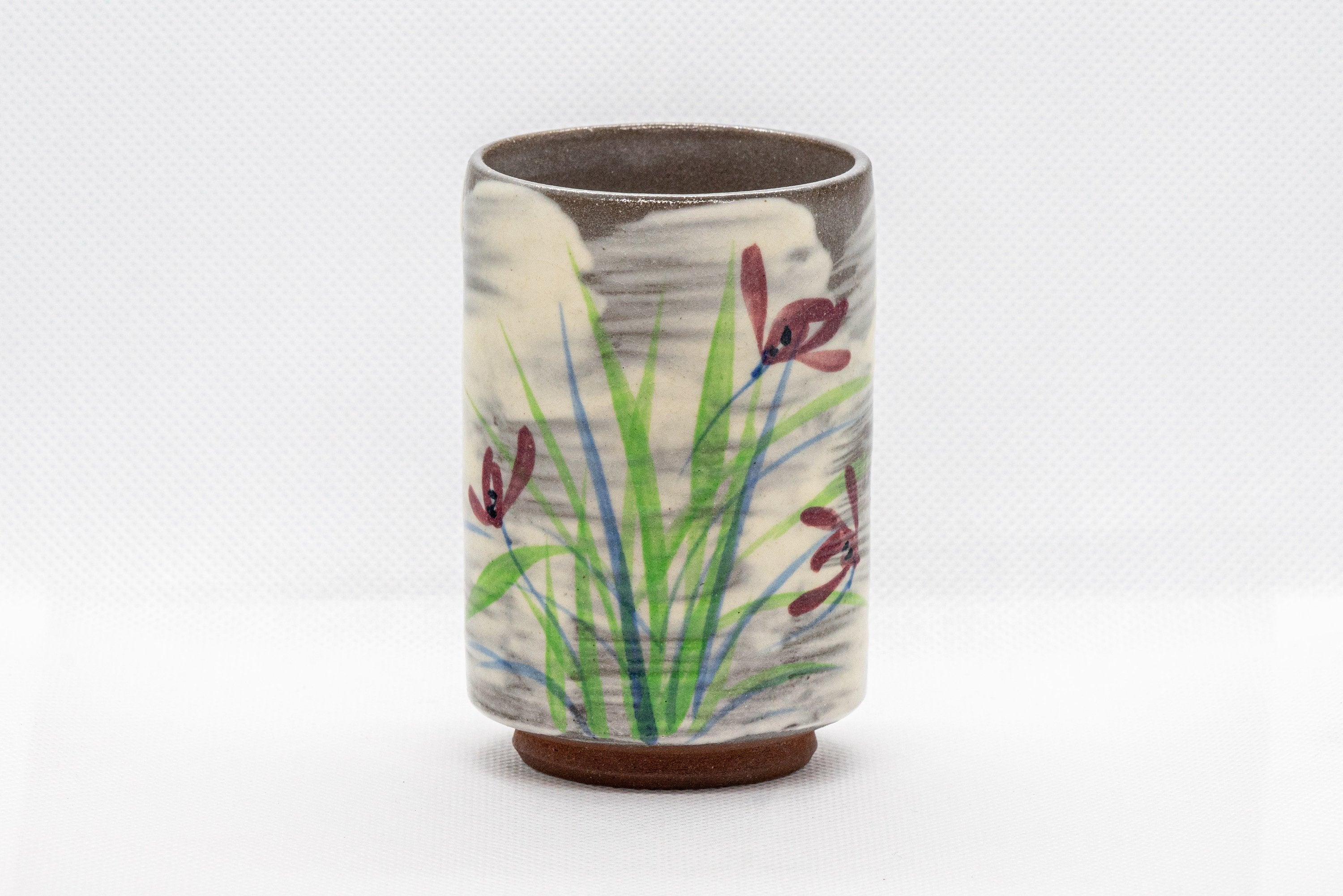 Japanese Teacup - Brushed white glaze tsutsu-gata yunomi with floral design - 150ml