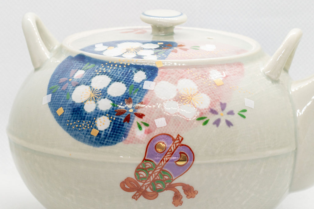Japanese Dobin - Arita-yaki Teapot with Spring Flower Motifs - 630ml