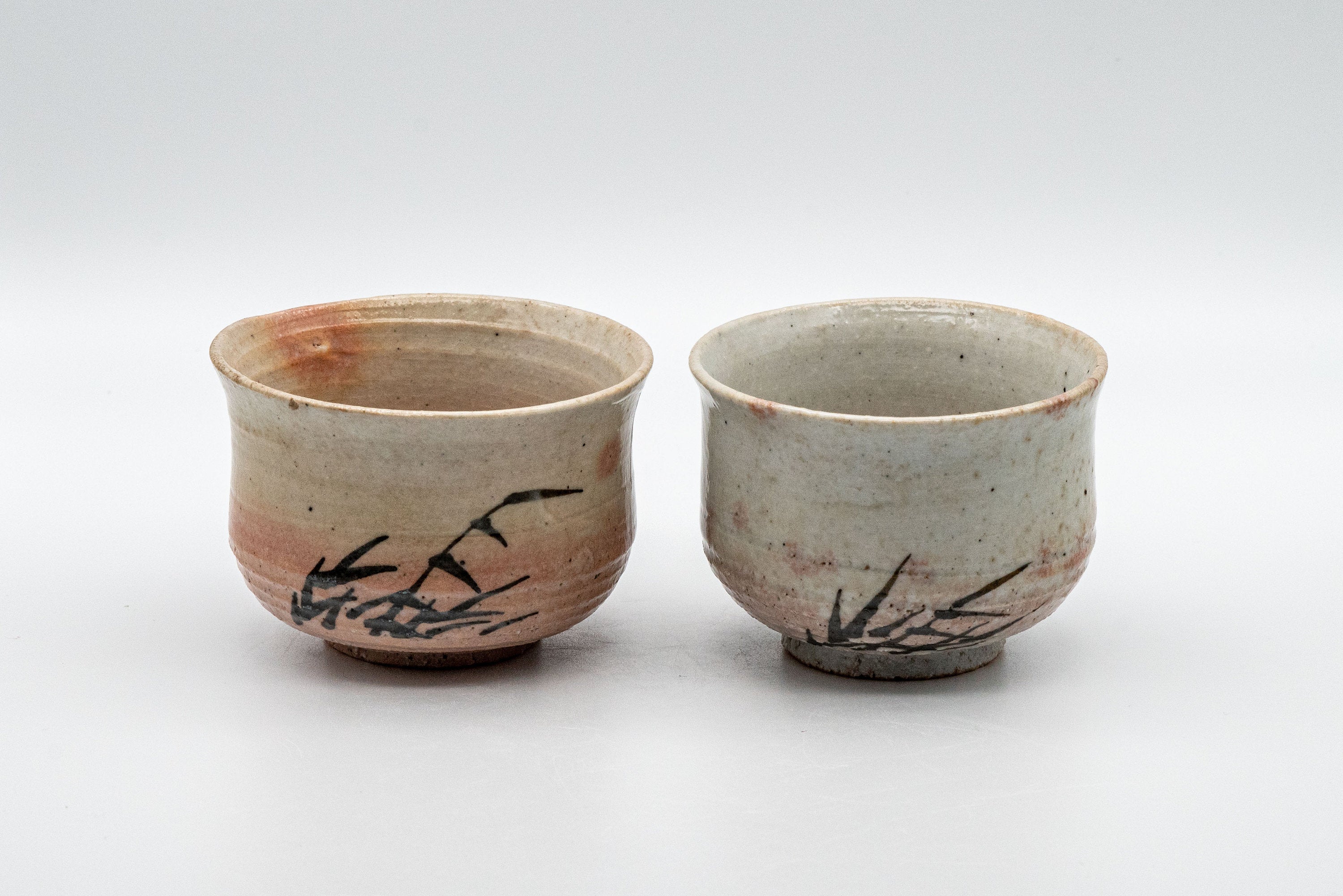 Japanese Teacups - Pair of Curvy Yunomi - 100ml