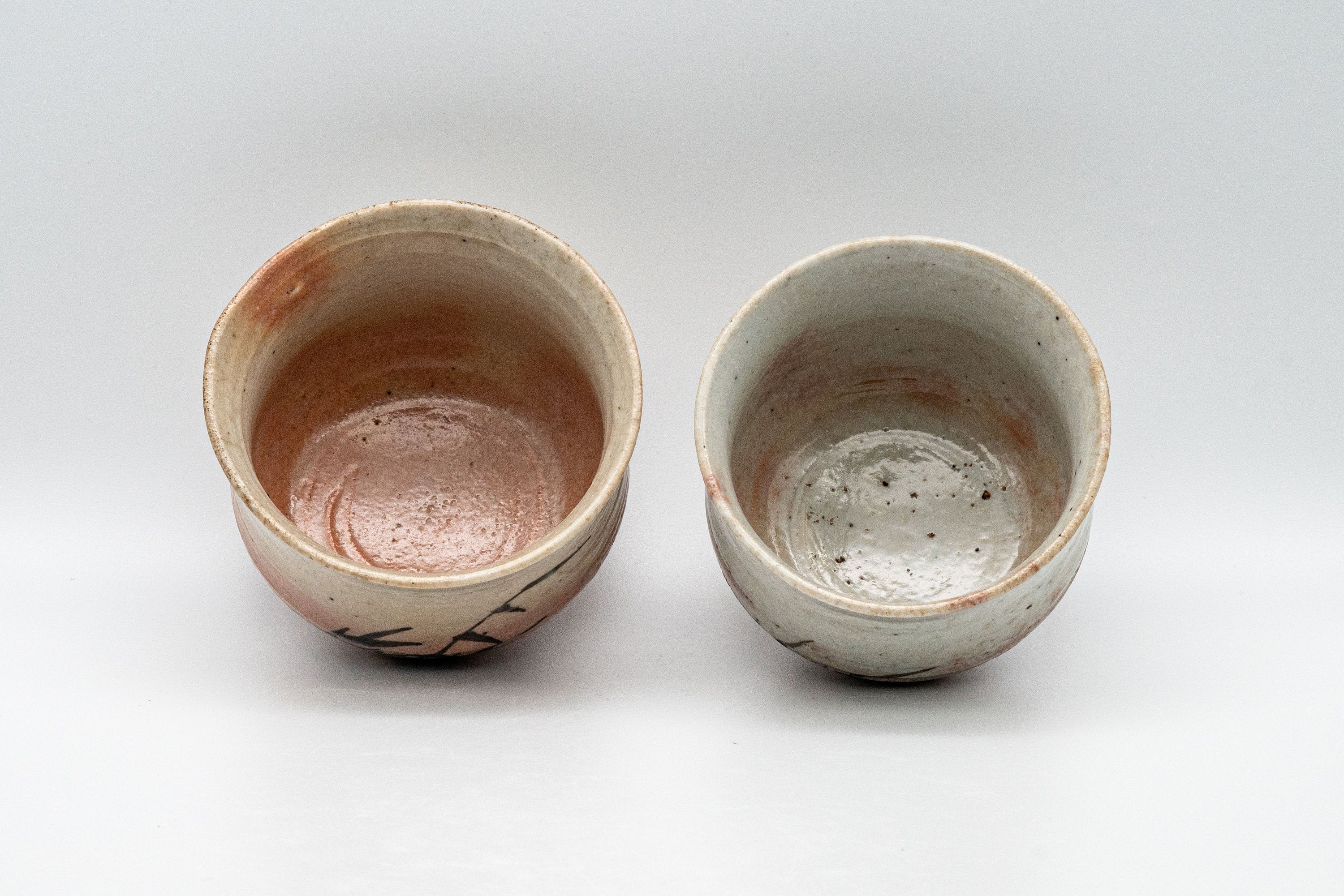 Japanese Teacups - Pair of Curvy Yunomi - 100ml