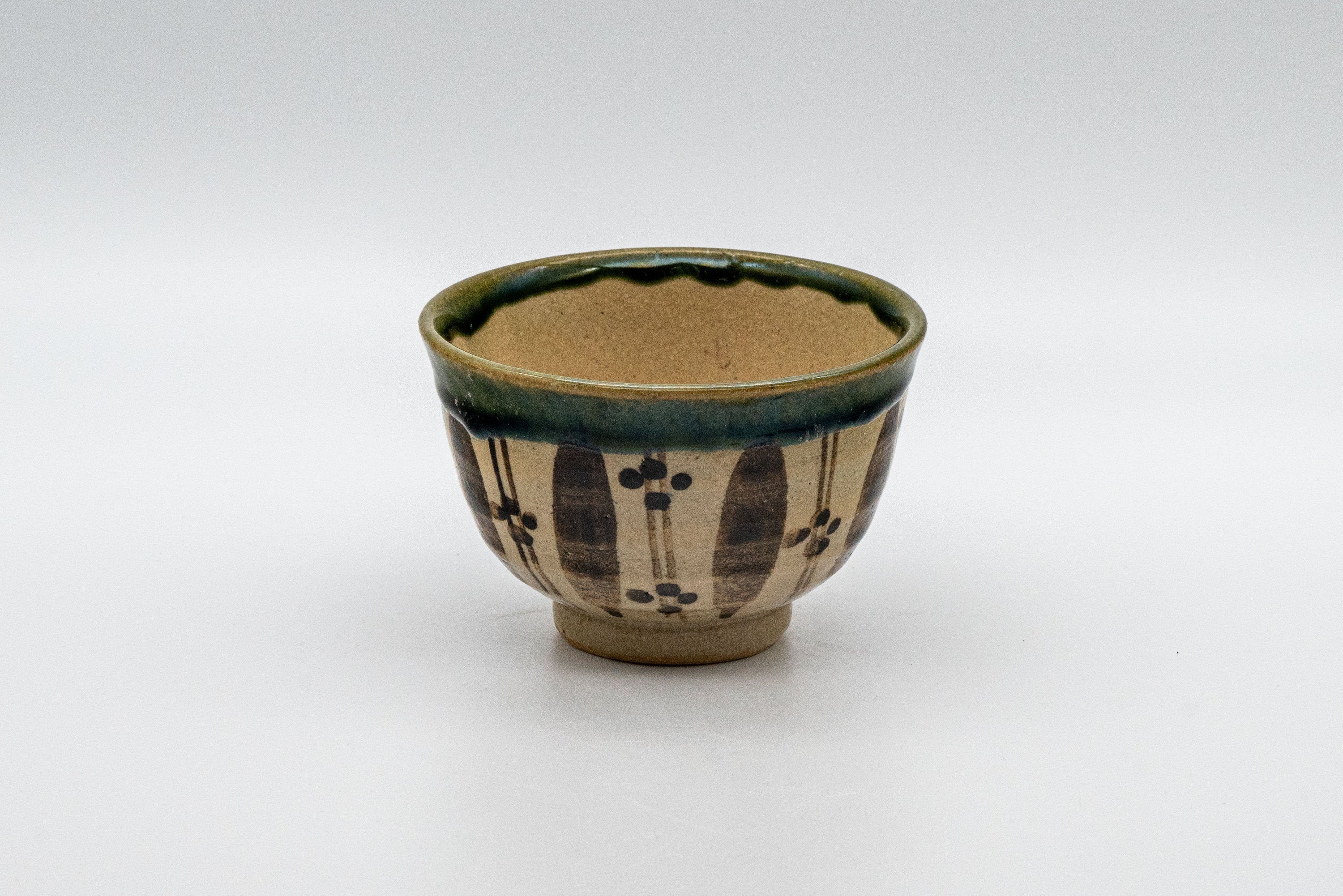 Japanese Teacup - 秀泉陶苑 Floral Wan-nari Mino-yaki Yunomi - 100ml