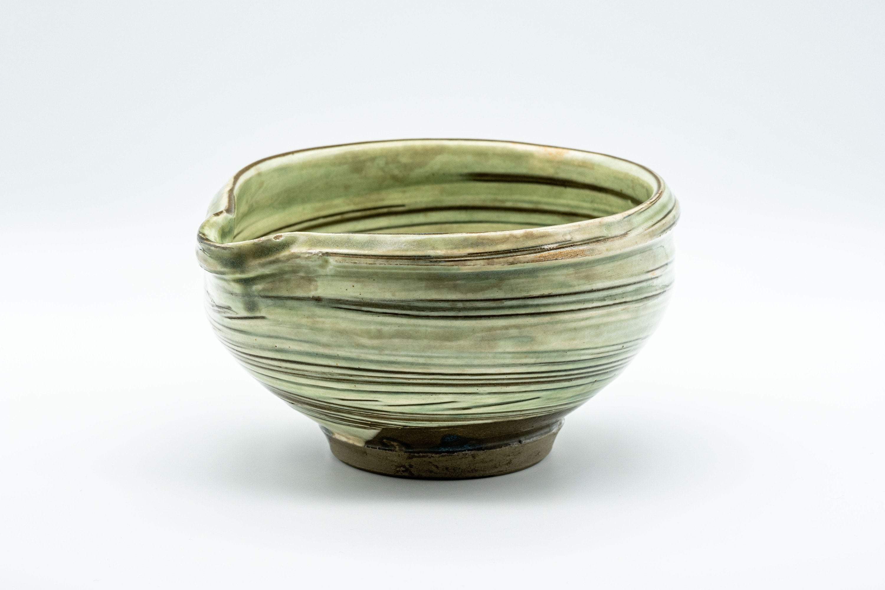 Japanese Katakuchi - Large Brush Glazed Spouted Matcha Bowl - 700ml