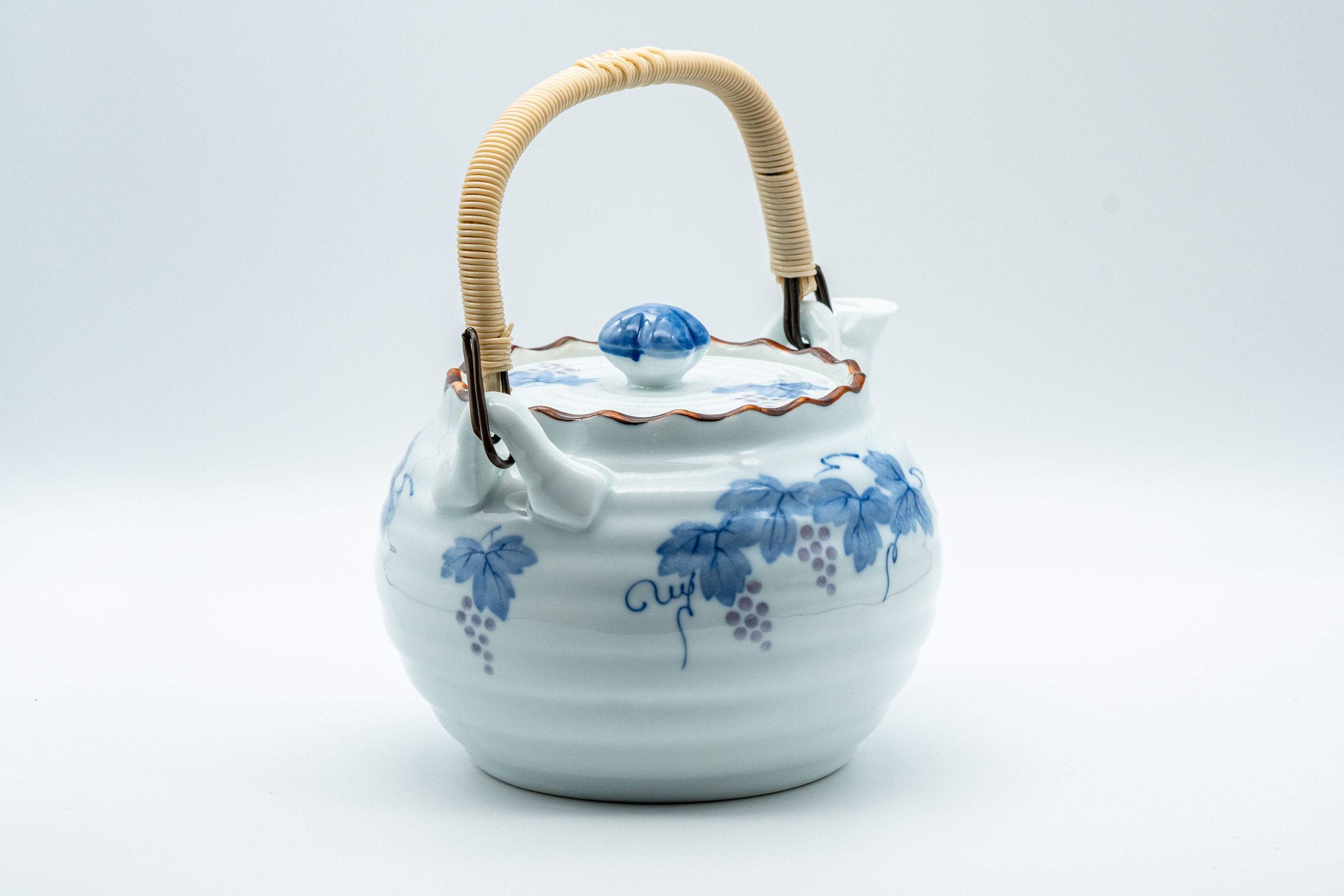 Japanese Tea Set - Porcelain Arita-yaki Dobin Debeso Teapot with 5 Lidded Yunomi
