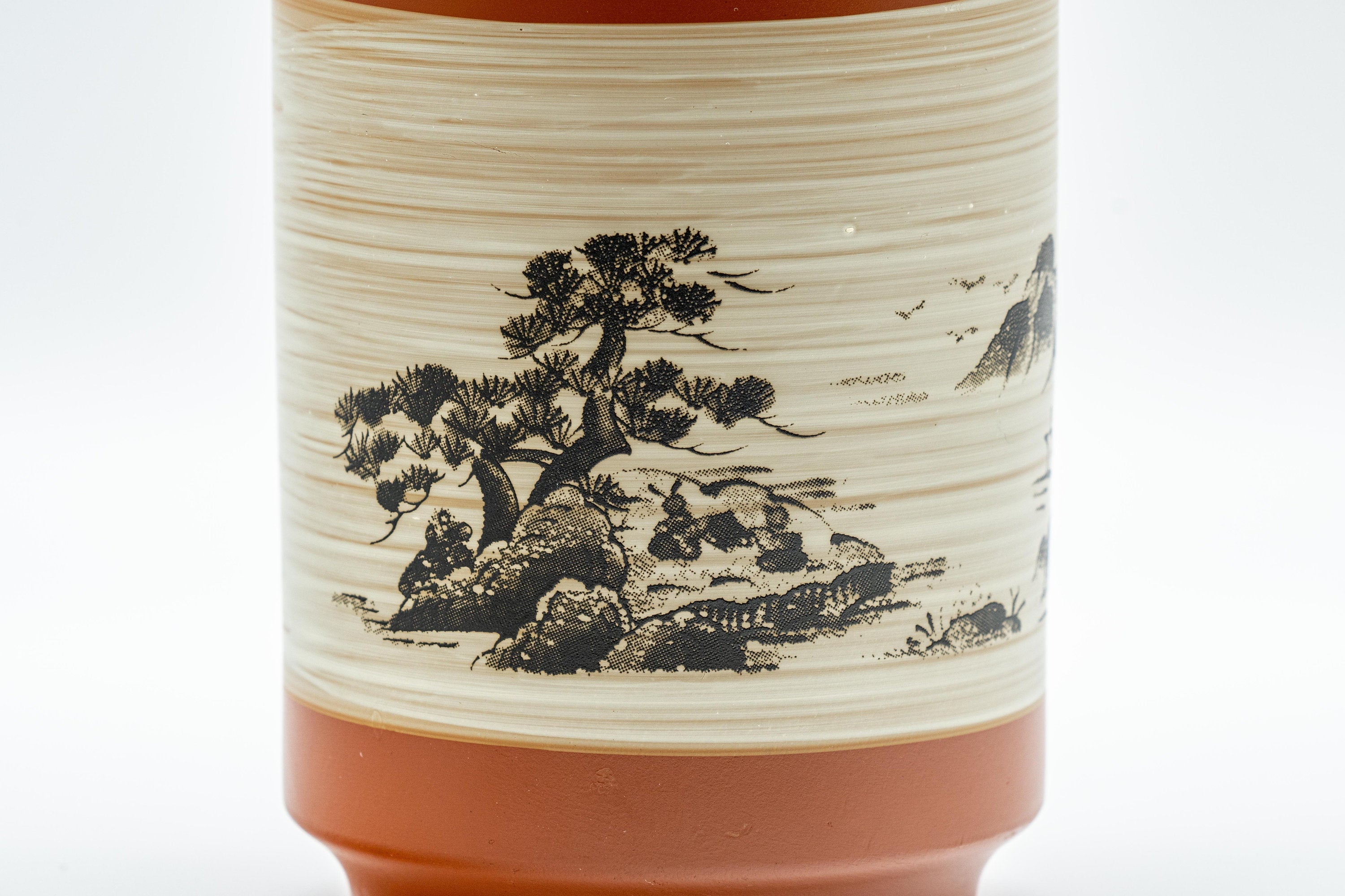 Japanese Teacup - Mountainous Tokoname-yaki Lidded Yunomi  - 250ml