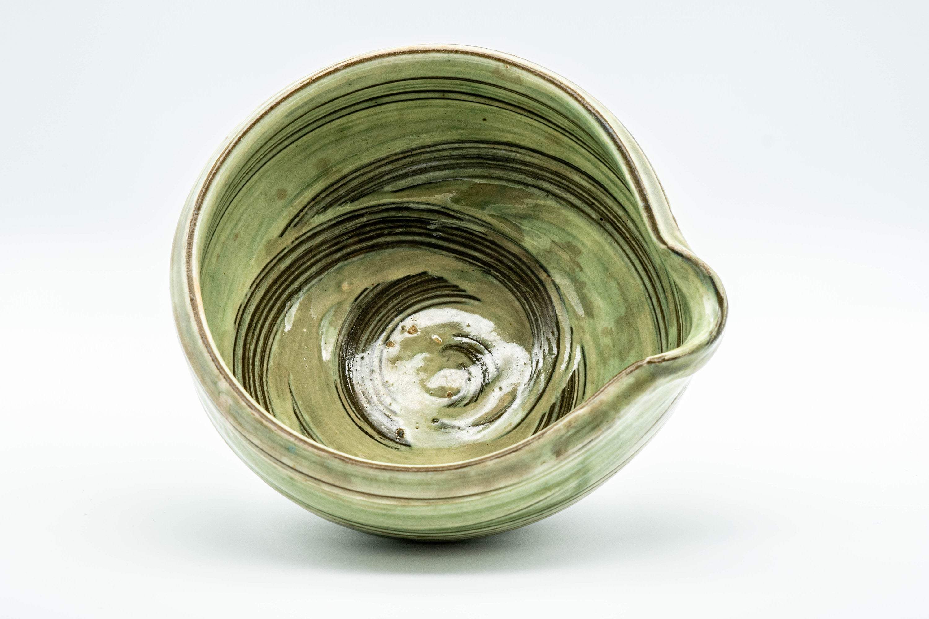 Japanese Katakuchi - Large Brush Glazed Spouted Matcha Bowl - 700ml