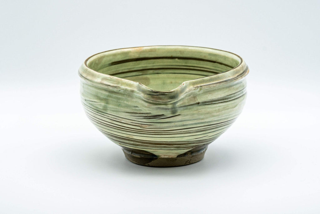 Japanese Katakuchi - Large Brush Glazed Spouted Matcha Bowl - 700ml