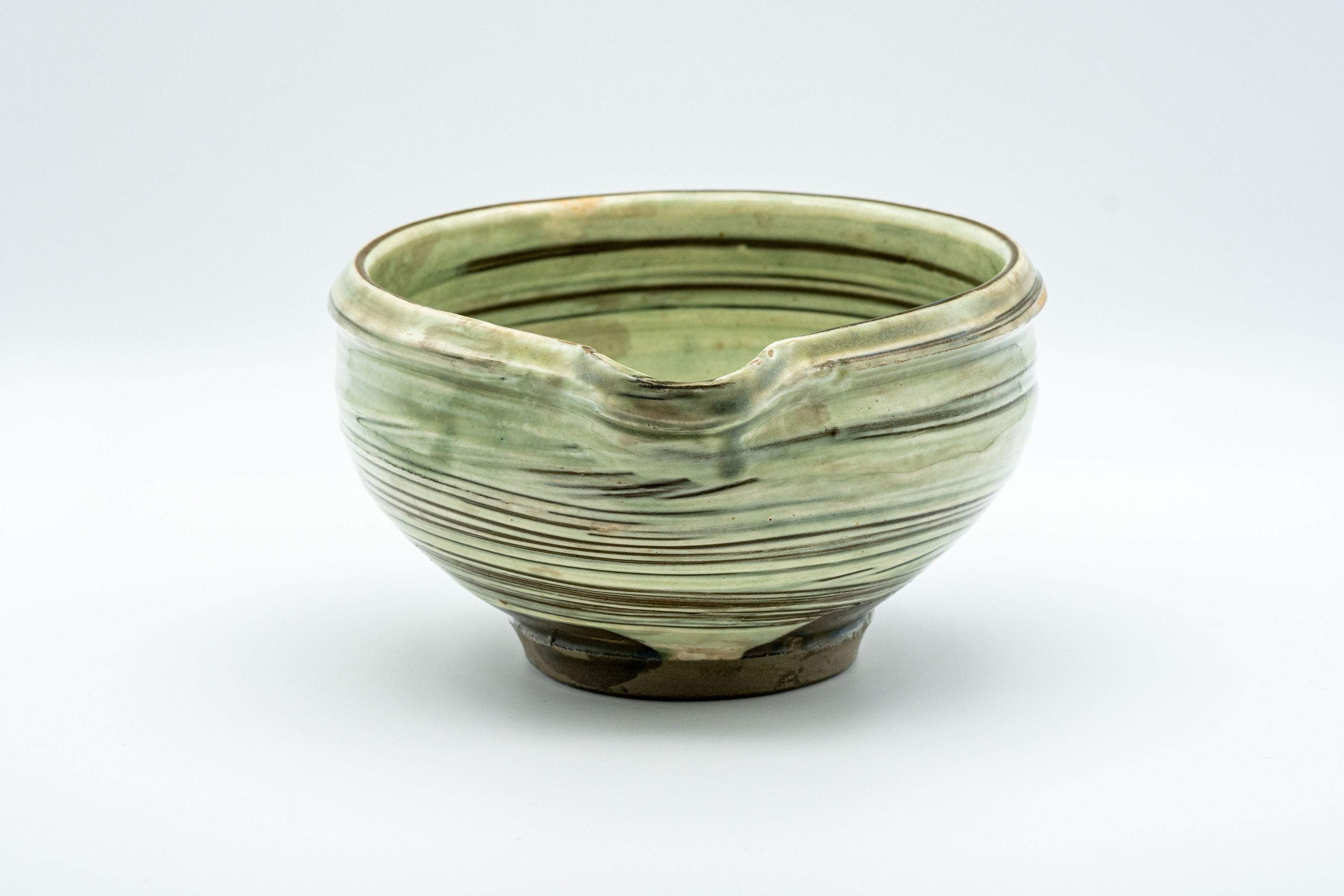 Japanese Katakuchi - Large Brush Glazed Spouted Matcha Bowl - 700ml