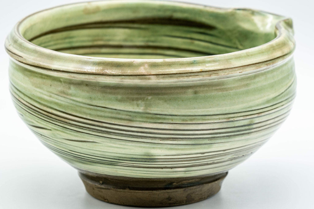 Japanese Katakuchi - Large Brush Glazed Spouted Matcha Bowl - 700ml