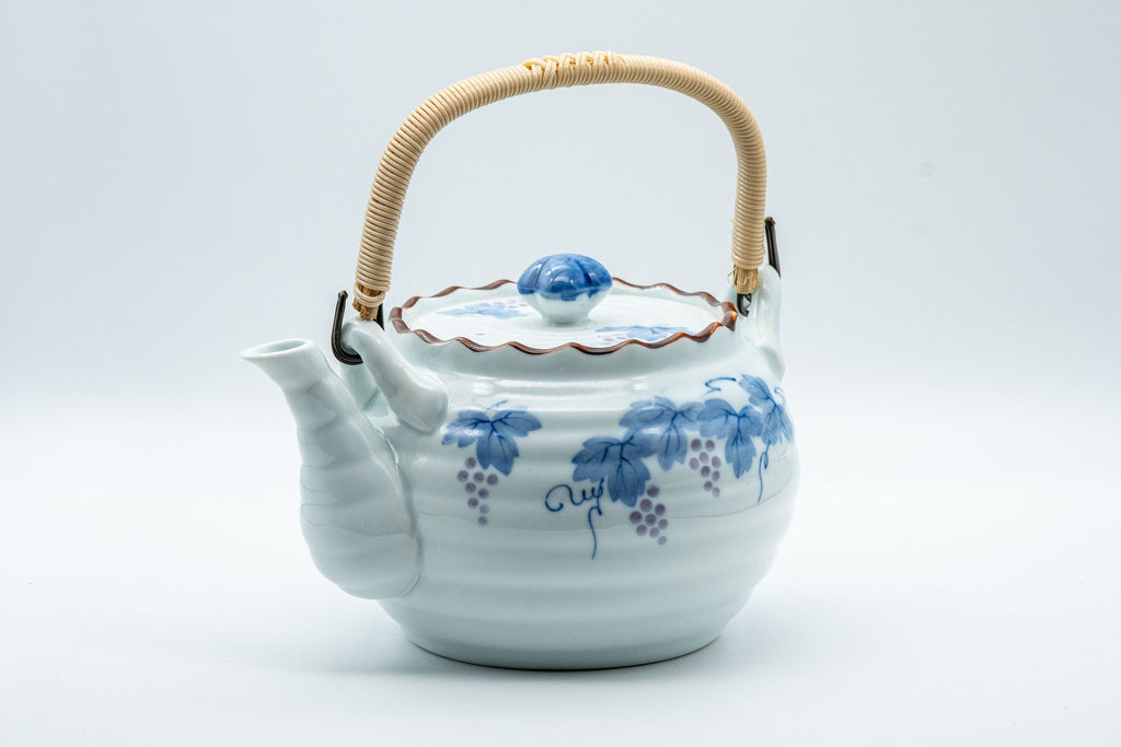 Japanese Tea Set - Porcelain Arita-yaki Dobin Debeso Teapot with 5 Lidded Yunomi