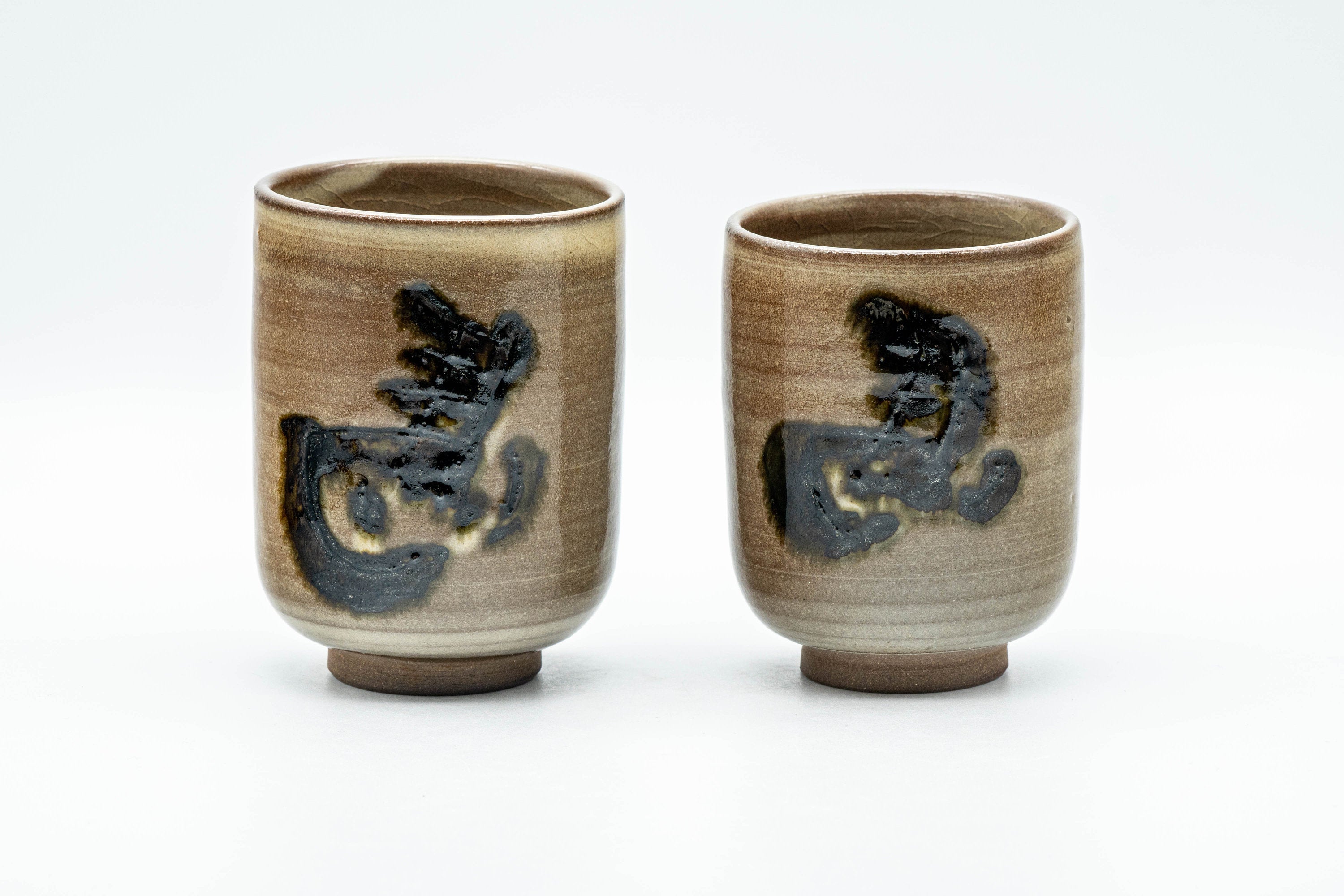 Japanese Teacups - Pair of 雪山窯 Yukiyama Kiln Meoto Yunomi
