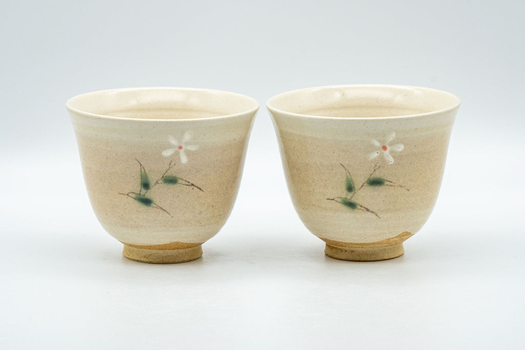Japanese Teacups - Pair of 橘吉 Tachikichi Floral Yunomi - 125ml