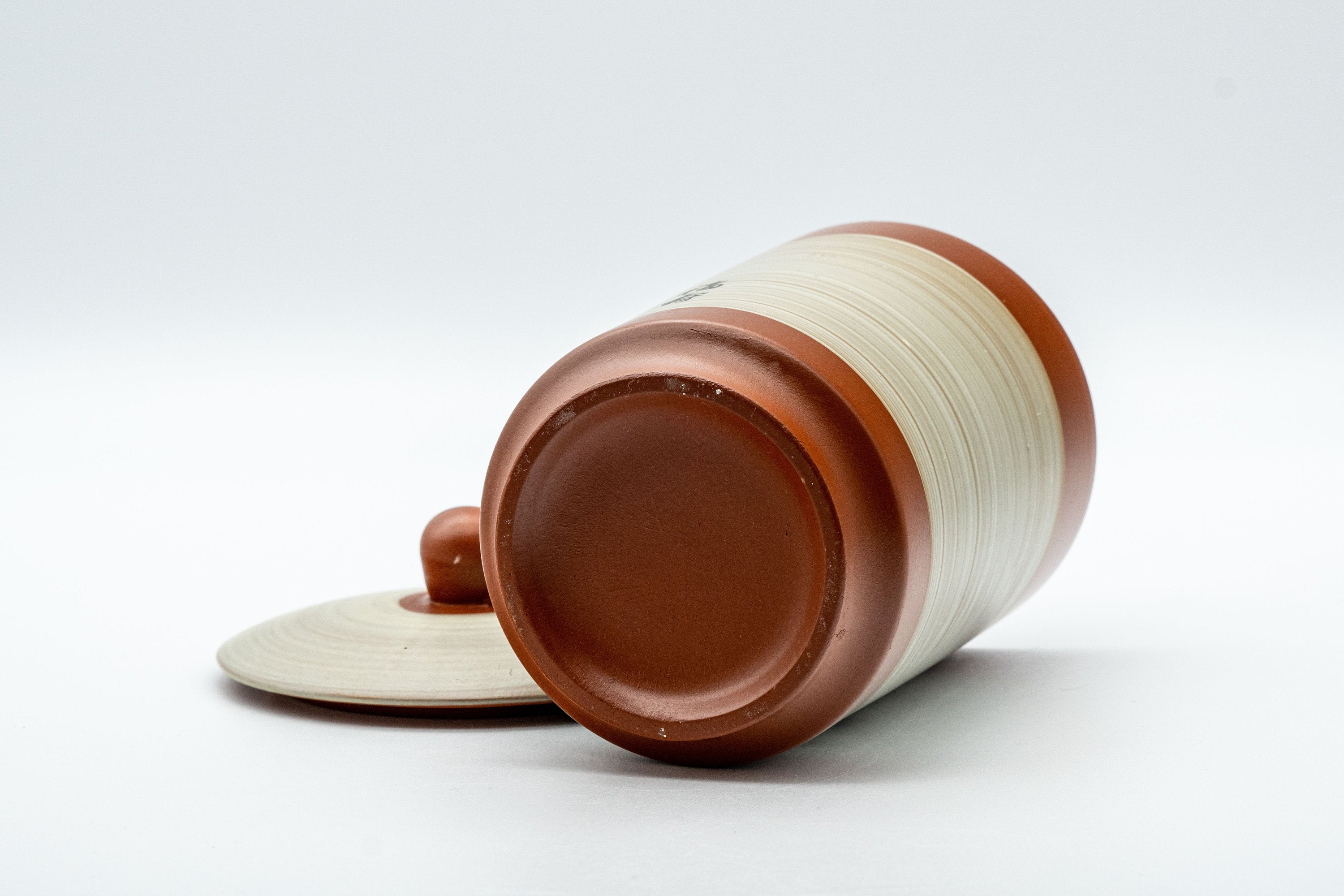 Japanese Teacup - Mountainous Tokoname-yaki Lidded Yunomi  - 250ml