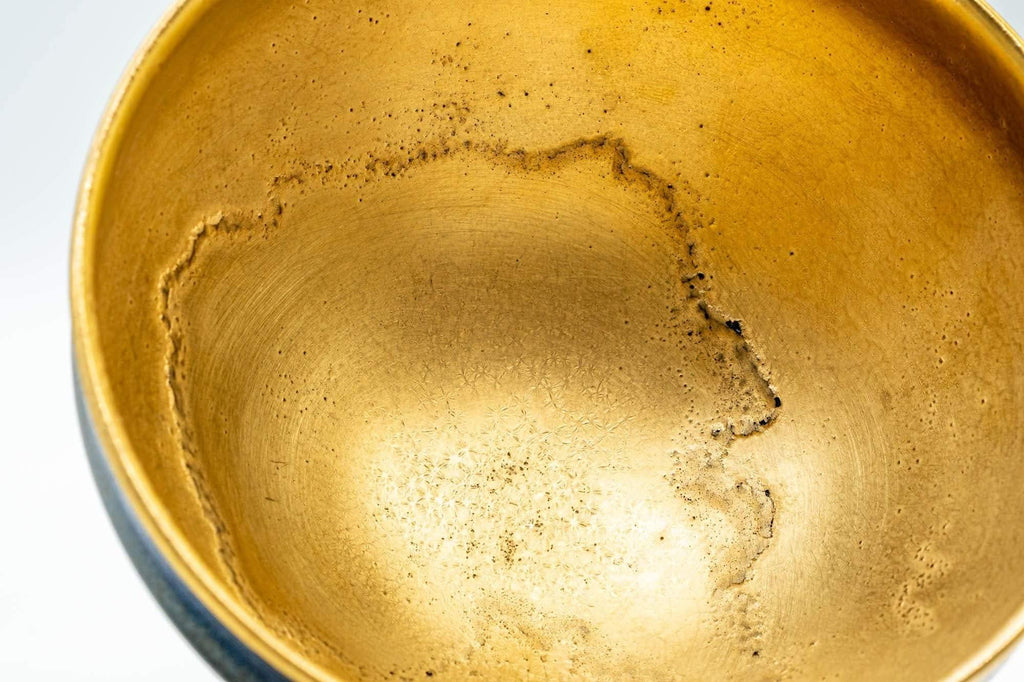 Japanese Matcha Bowl - 三代 北本博 Hiroshi Kitamoto III Tenmoku Glazed Gold Kyo-yaki Chawan - 300ml