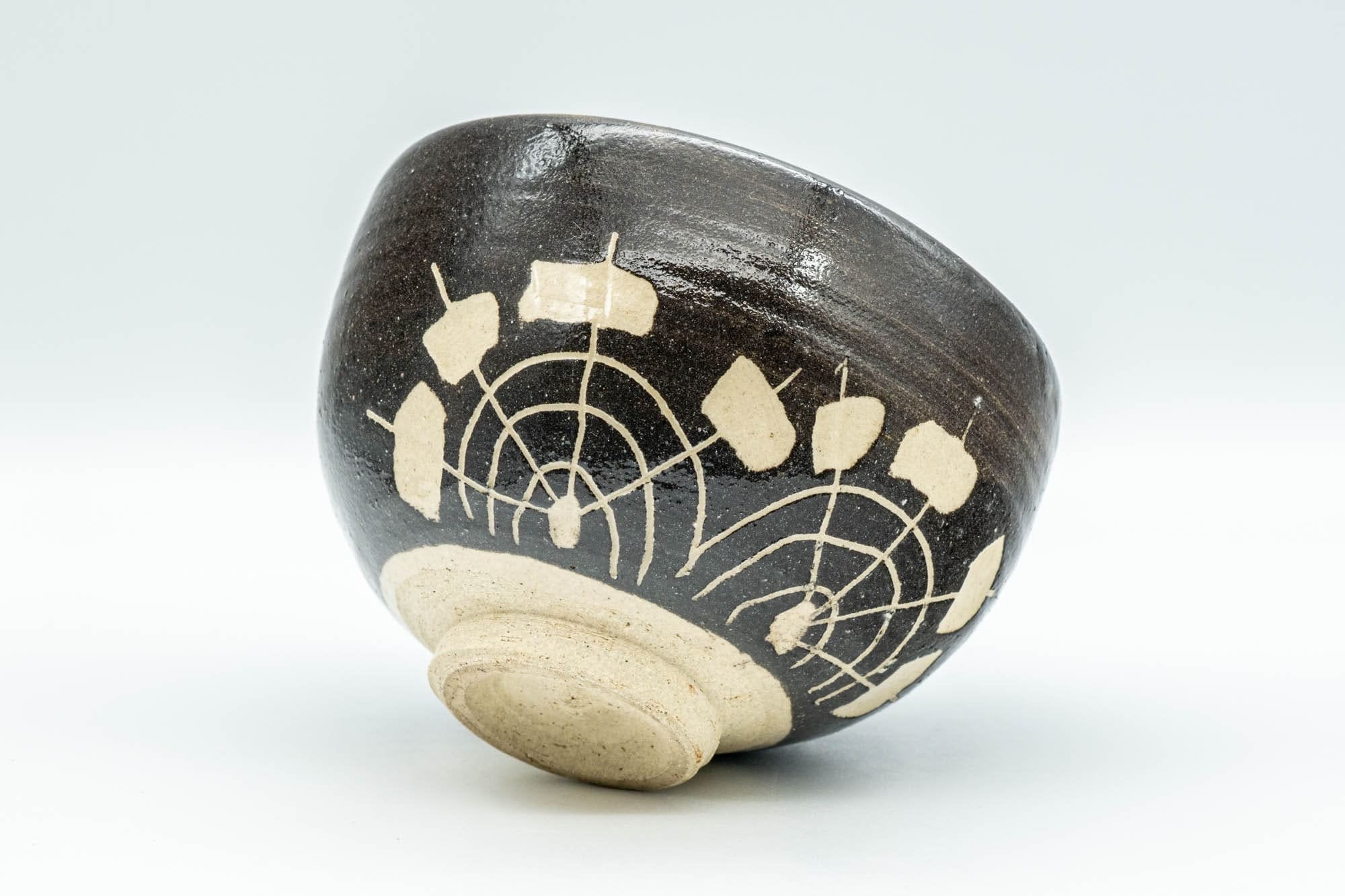 Japanese Matcha Bowl - Black and White Wan-nari Chawan - 300ml