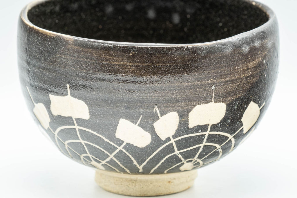 Japanese Matcha Bowl - Black and White Wan-nari Chawan - 300ml