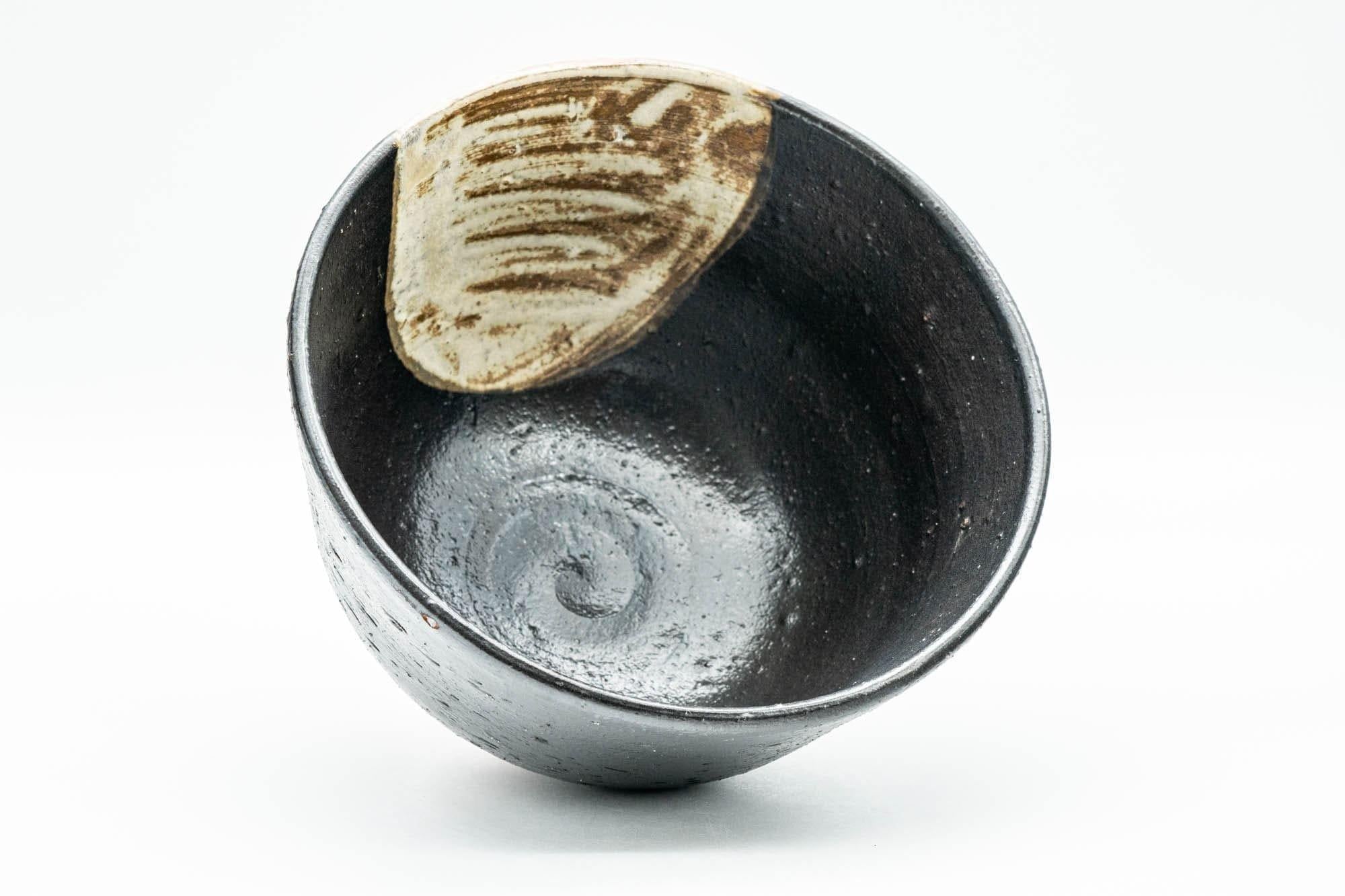 Japanese Matcha Bowl - Beige and Black Ido-gata Stoneware Chawan - 400ml
