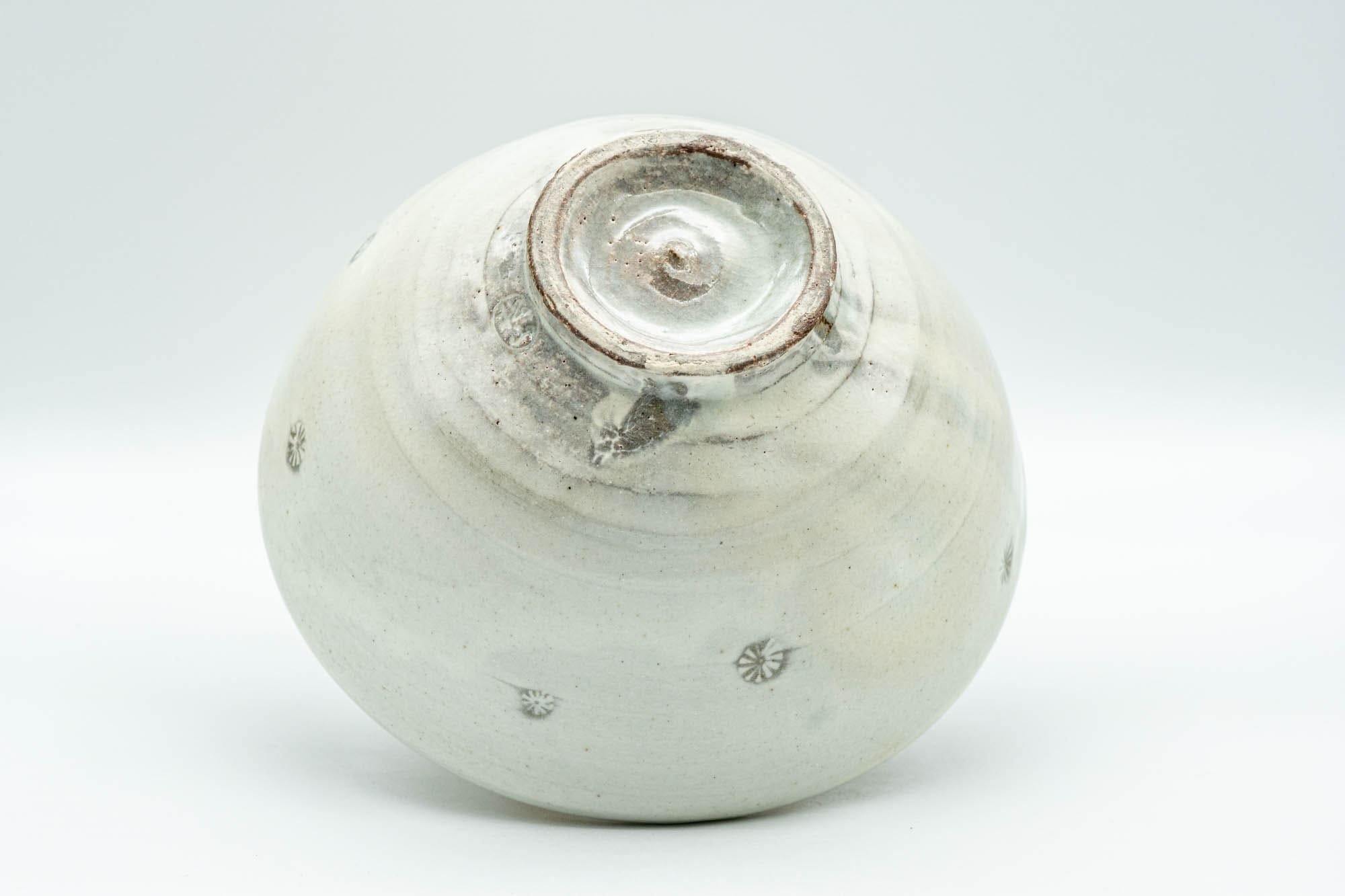Japanese Matcha Bowl - Sugi-nari Chrysanthemums White Chawan- 400ml