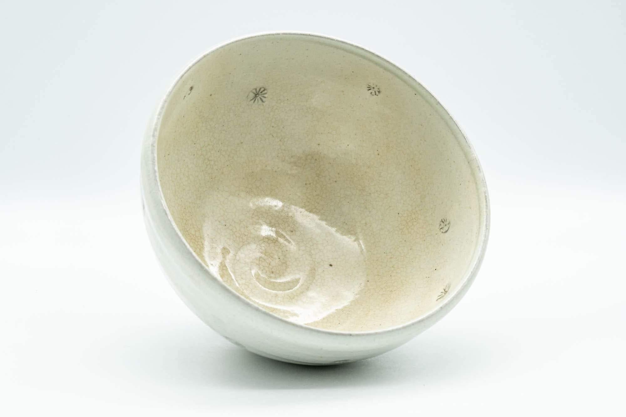 Japanese Matcha Bowl - Sugi-nari Chrysanthemums White Chawan- 400ml