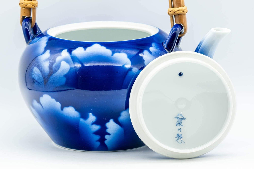 Japanese Tea Set - Blue Floral Debeso Dobin Teapot with 3 Lidded Yunomi Teacups