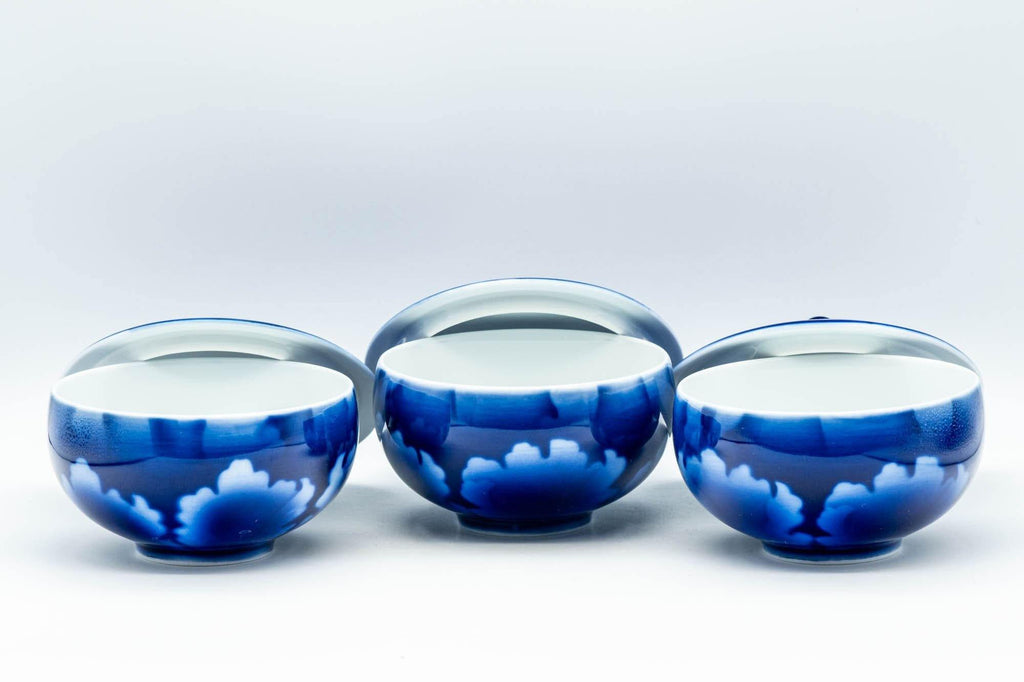 Japanese Tea Set - Blue Floral Debeso Dobin Teapot with 3 Lidded Yunomi Teacups